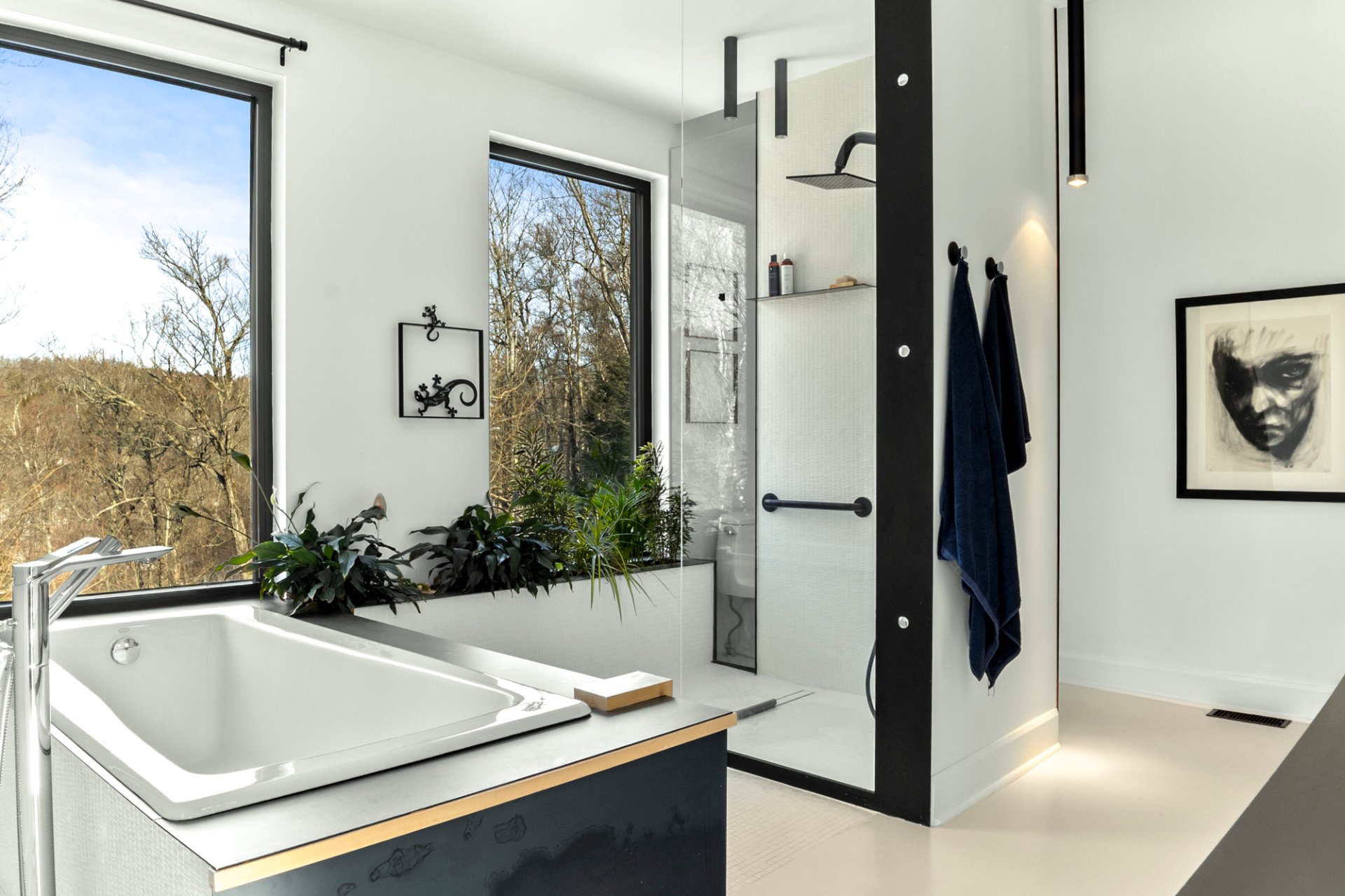 Photo - Salle de bains attenante à la CCP