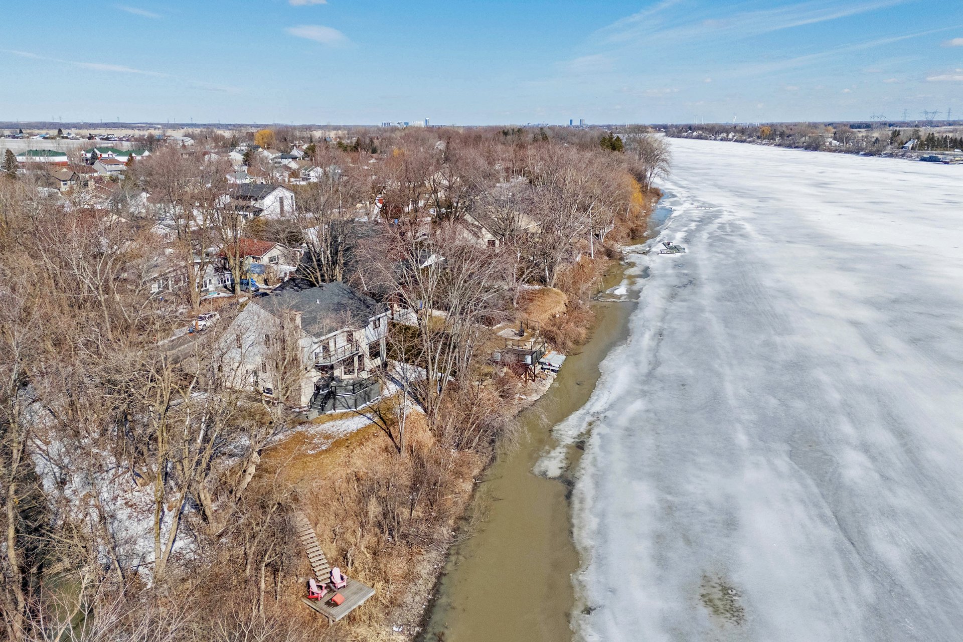 Accès au plan d'eau