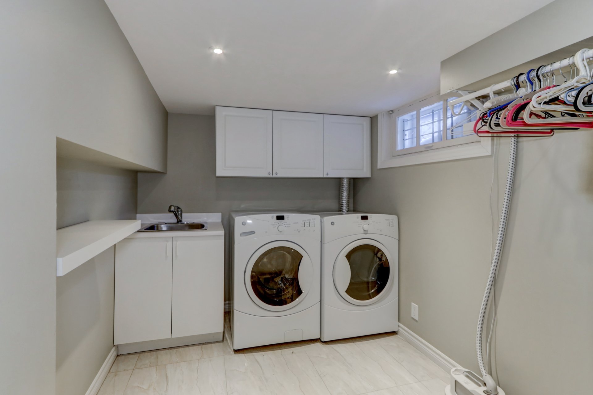 Photo - Laundry room