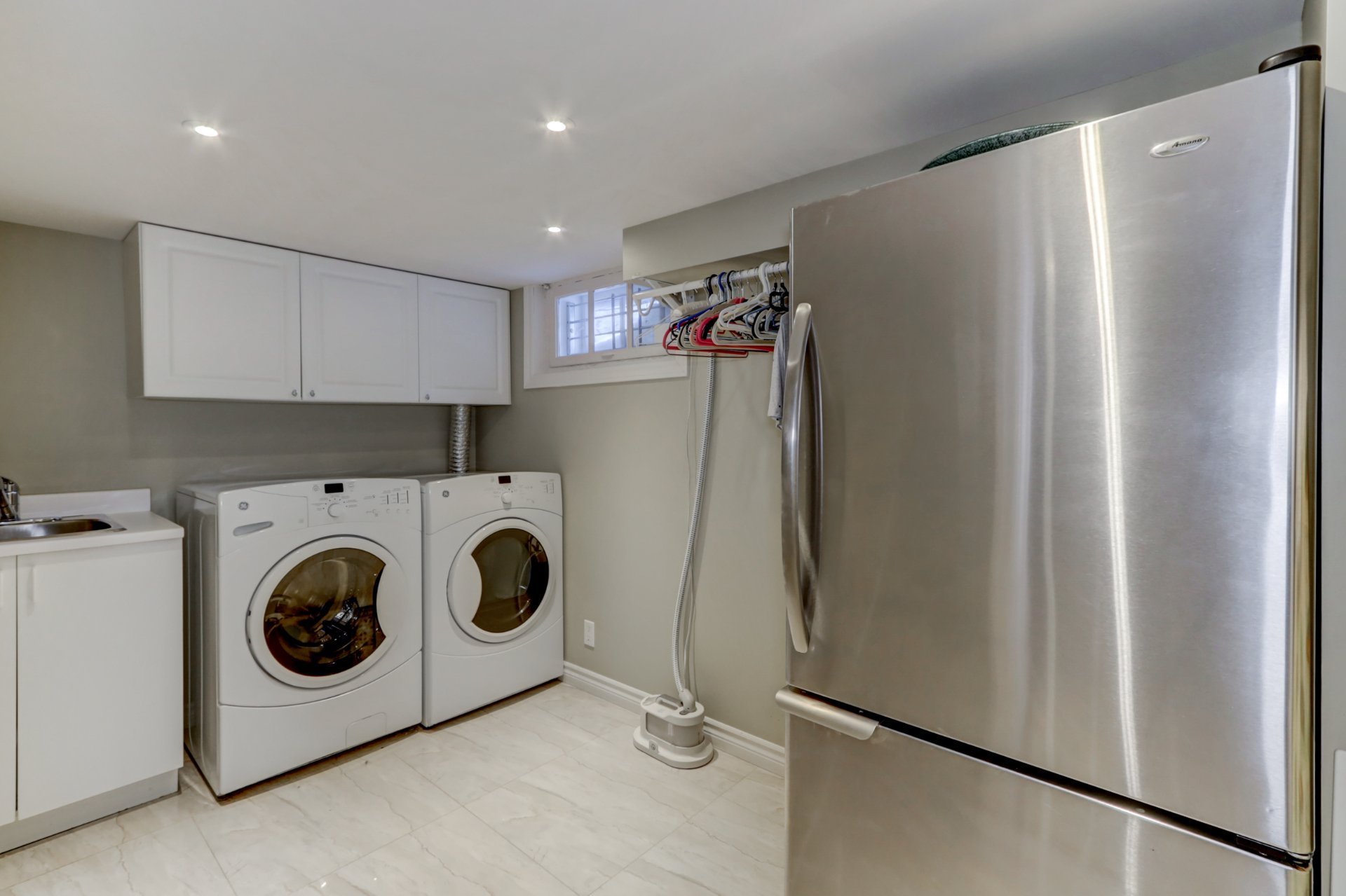 Photo - Laundry room