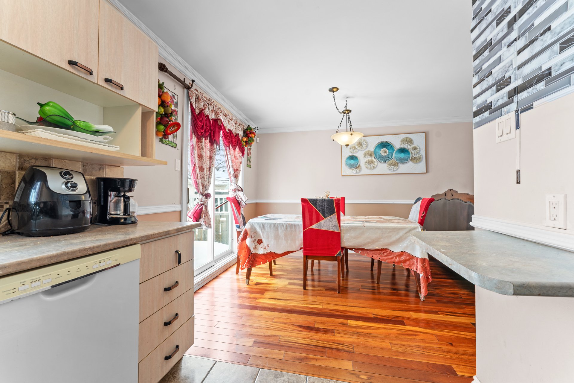 Photo - Salle à manger