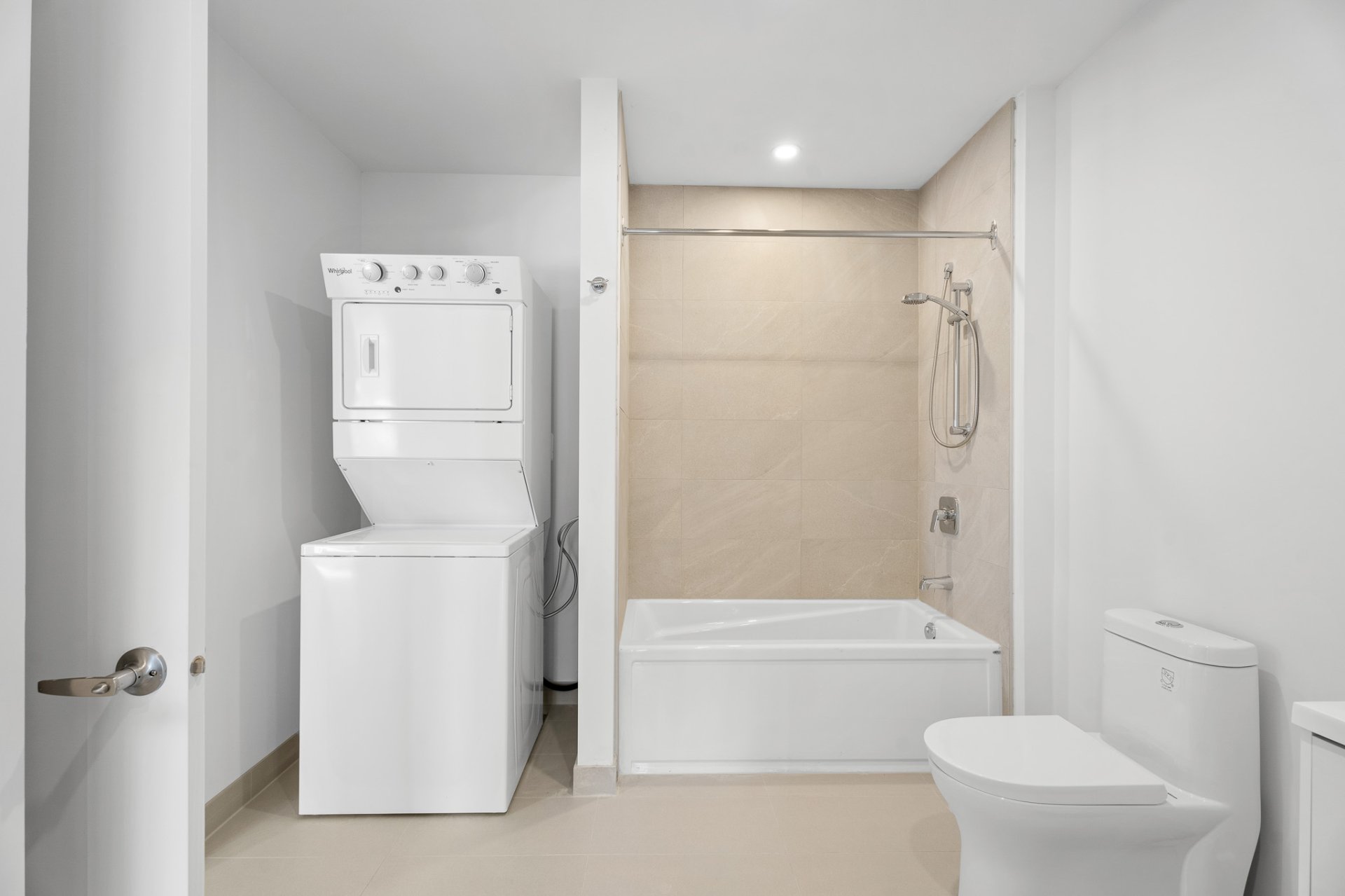 Photo - Salle de bains attenante à la CCP