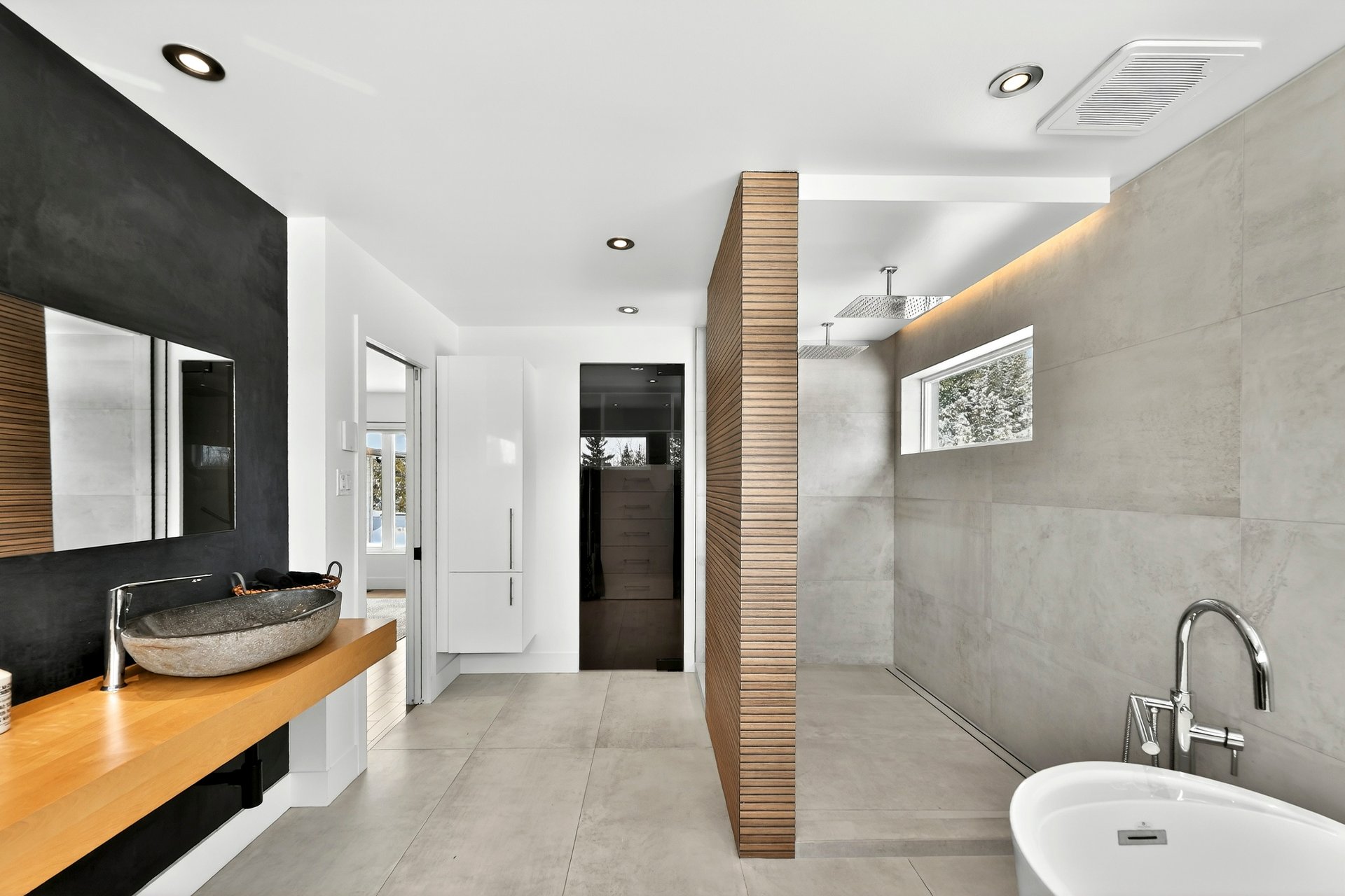 Photo - Salle de bains attenante à la CCP