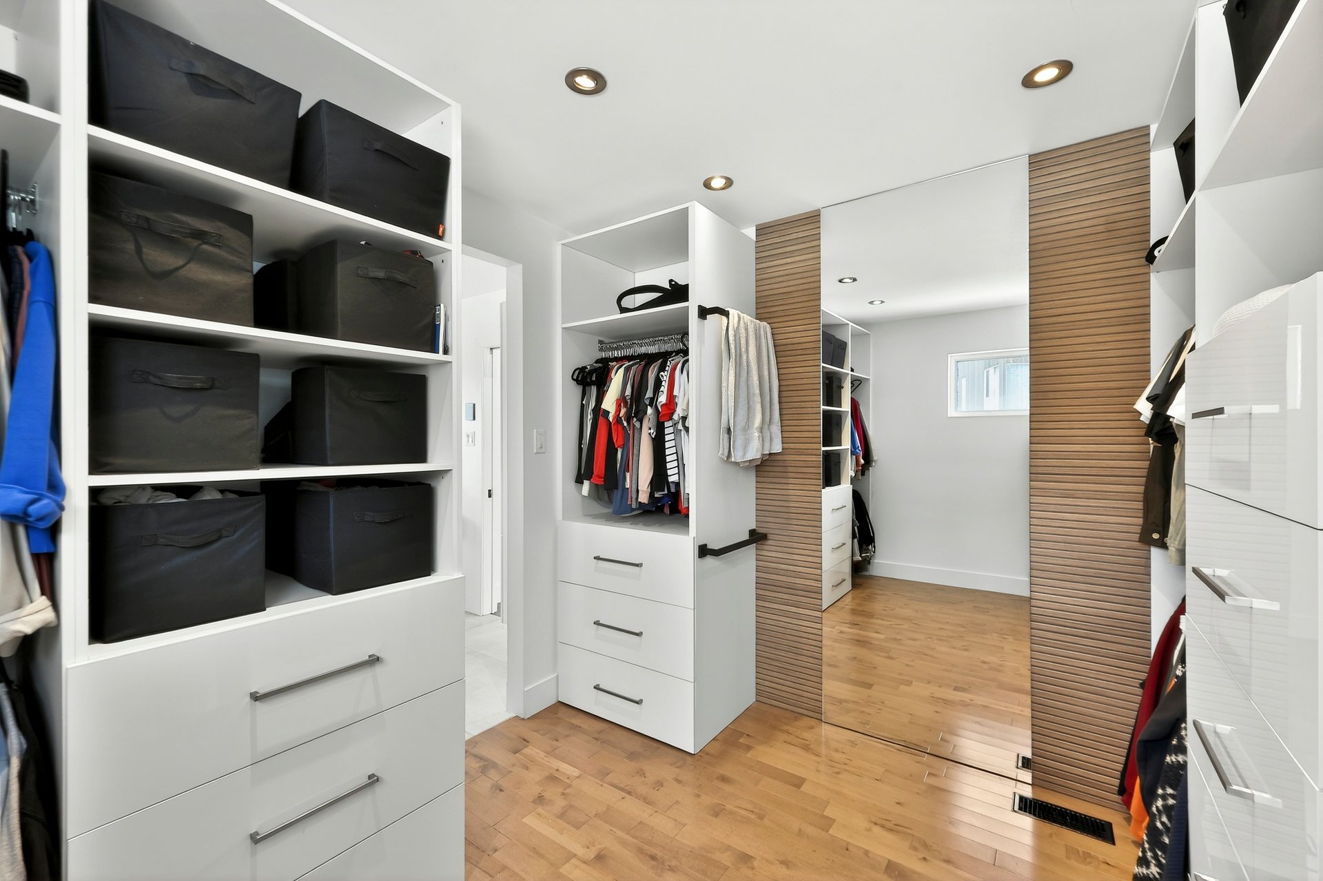 Photo - Penderie (Walk-in)