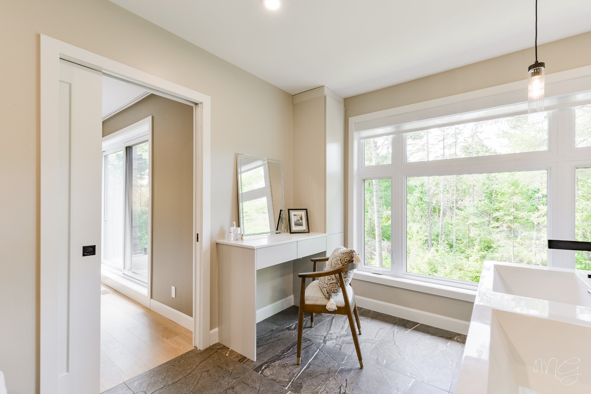 Photo - Salle de bains attenante à la CCP