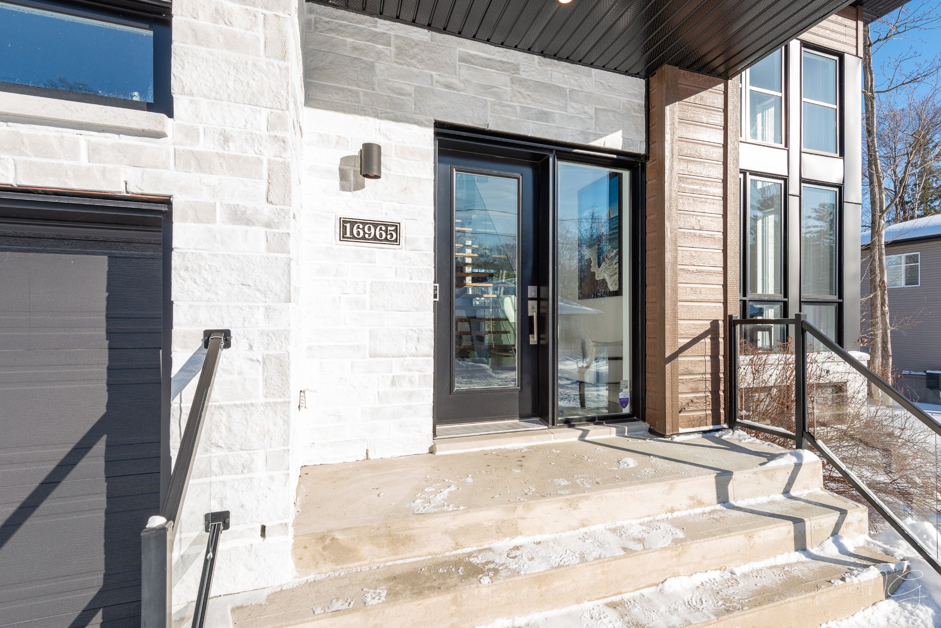 Photo - Exterior entrance