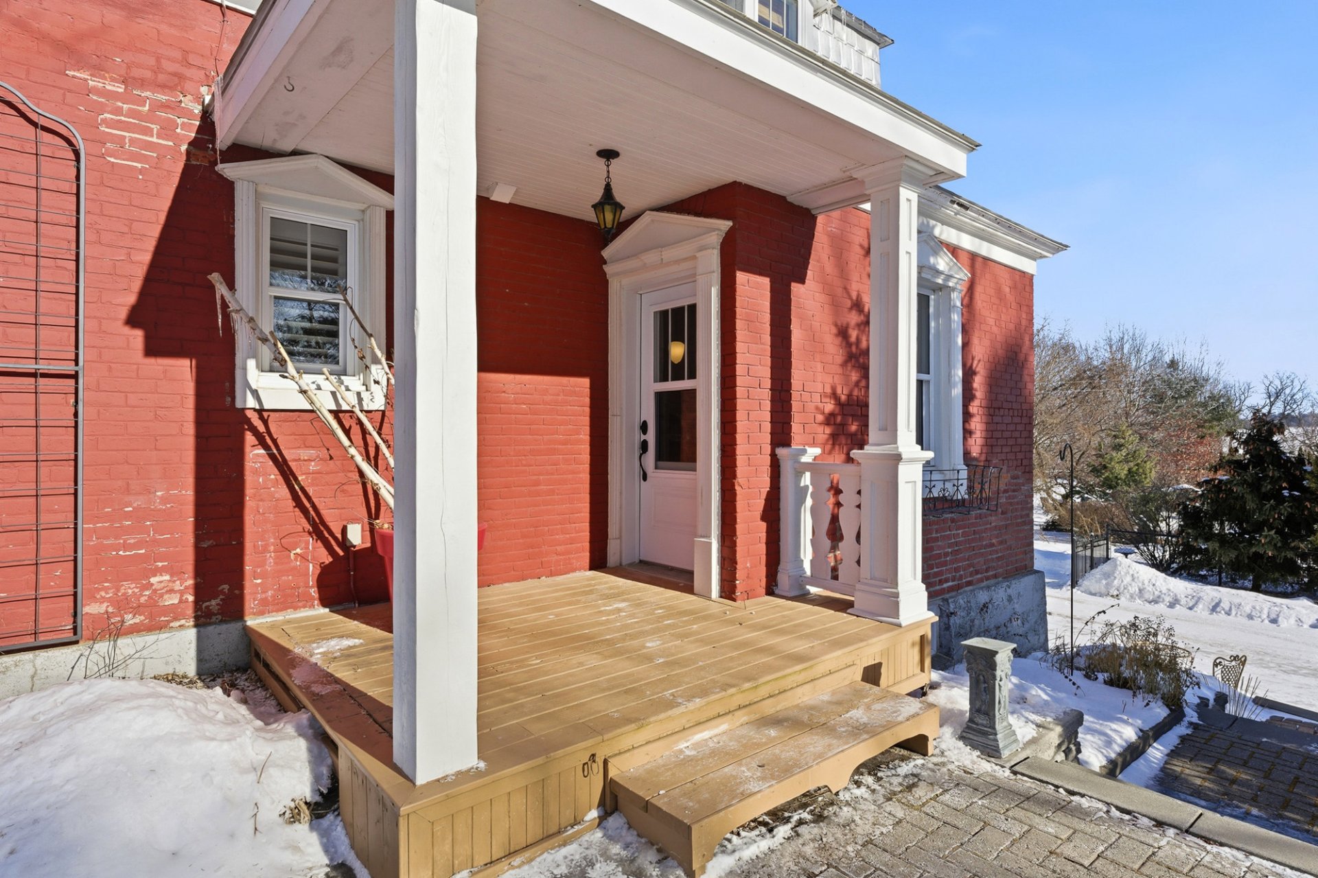 Photo - Exterior entrance