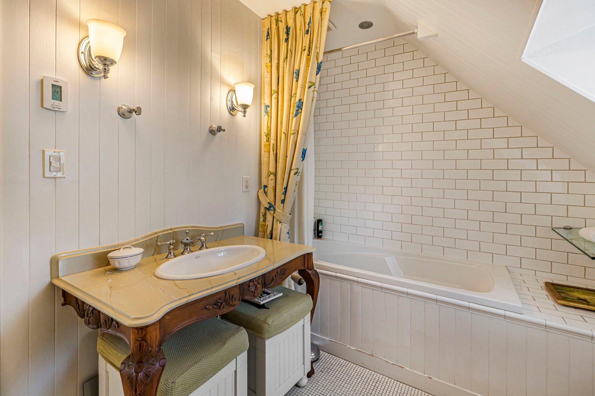 Salle de bains attenante à la CCP