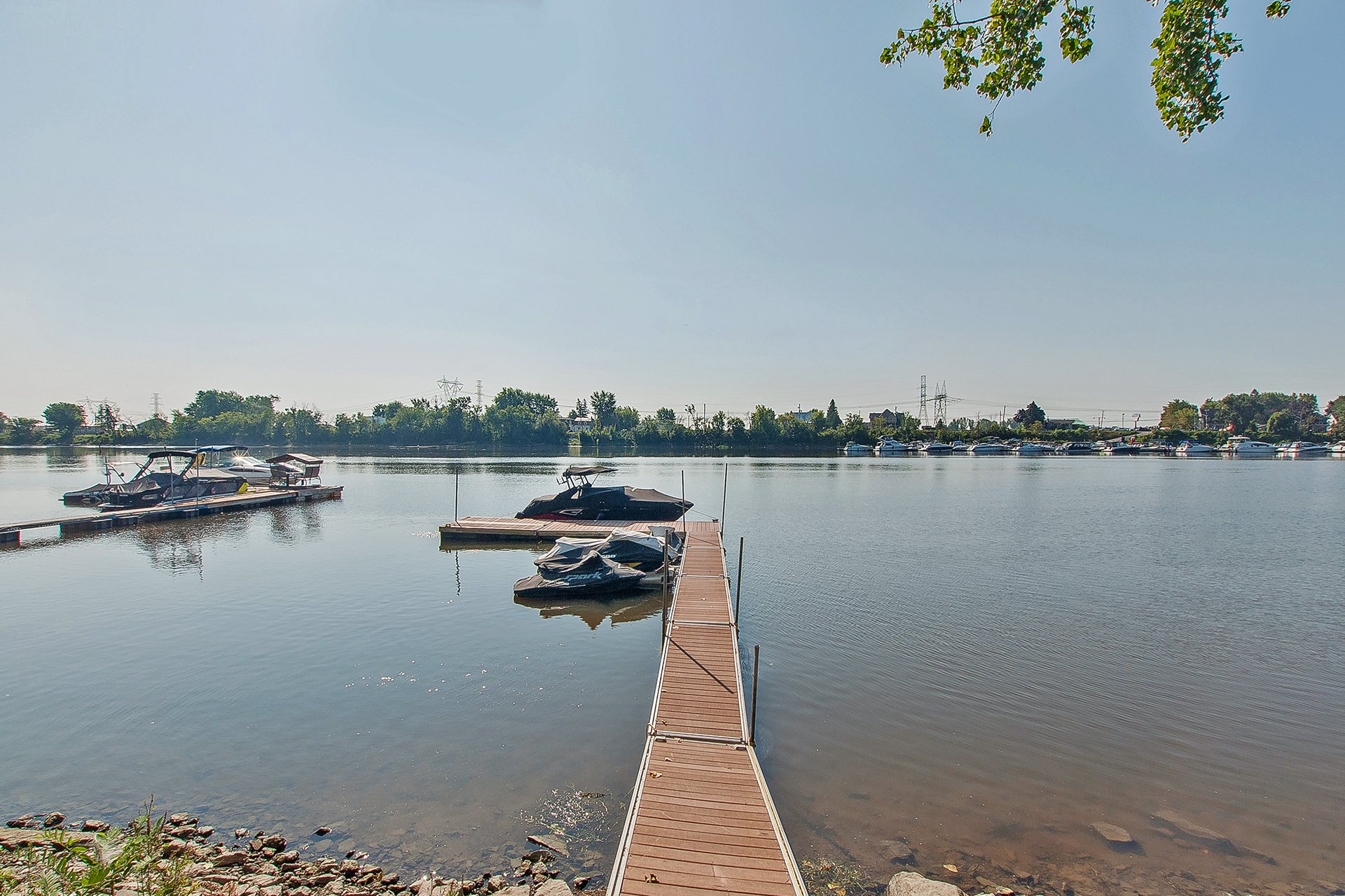 Accès au plan d'eau