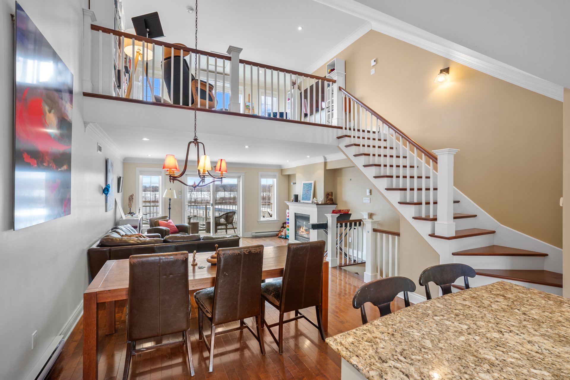 Photo - Salle à manger