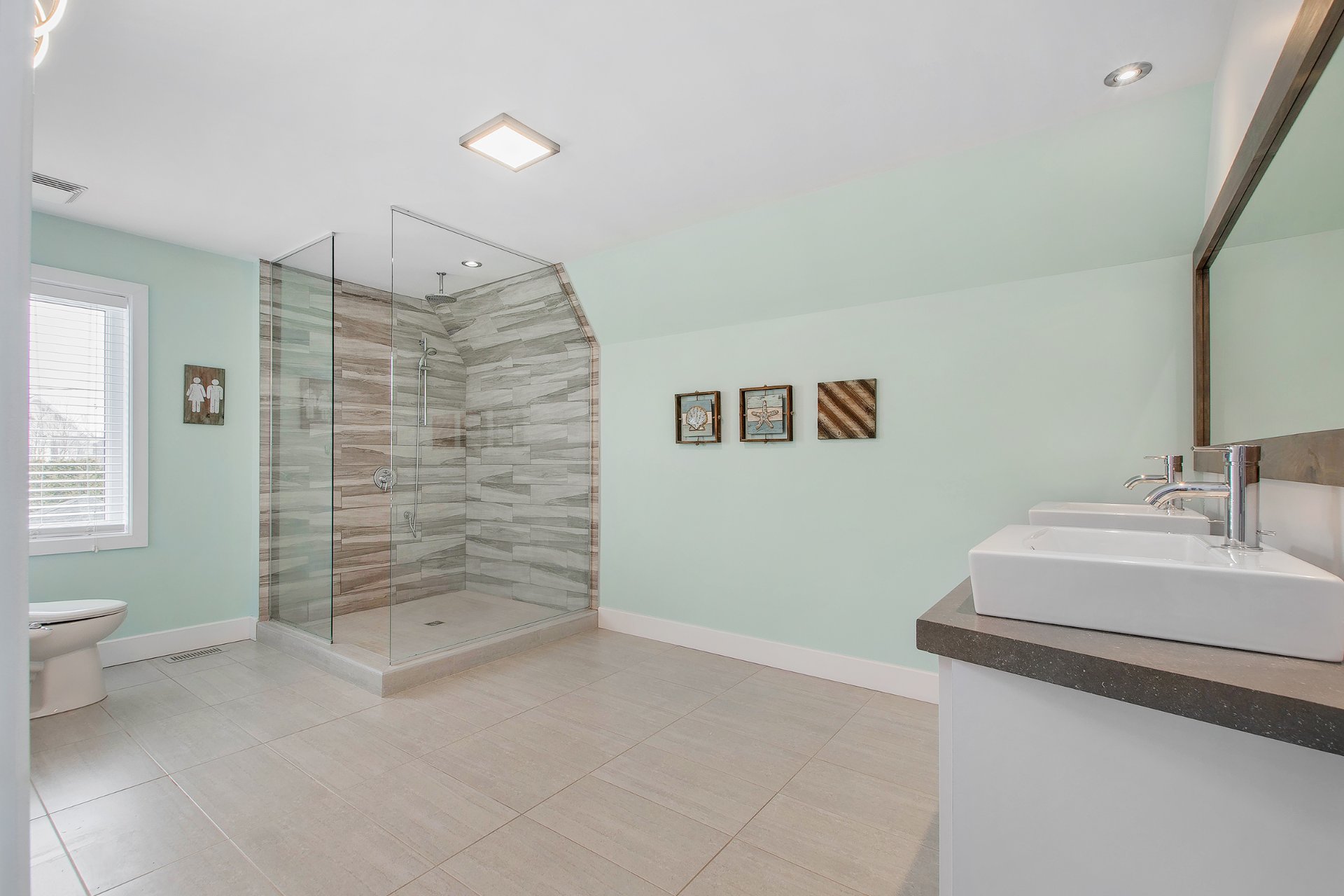 Salle de bains attenante à la CCP