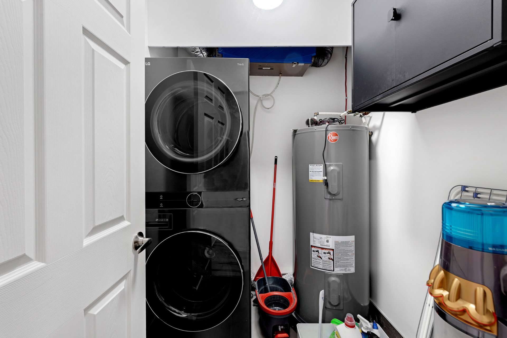 Photo - Laundry room