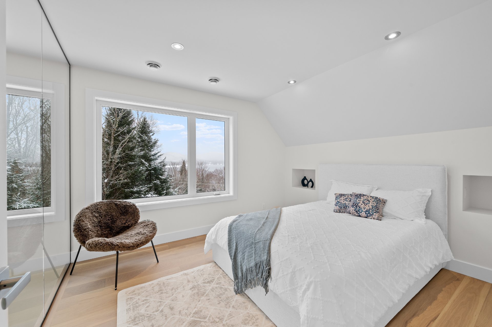 Photo - Primary bedroom