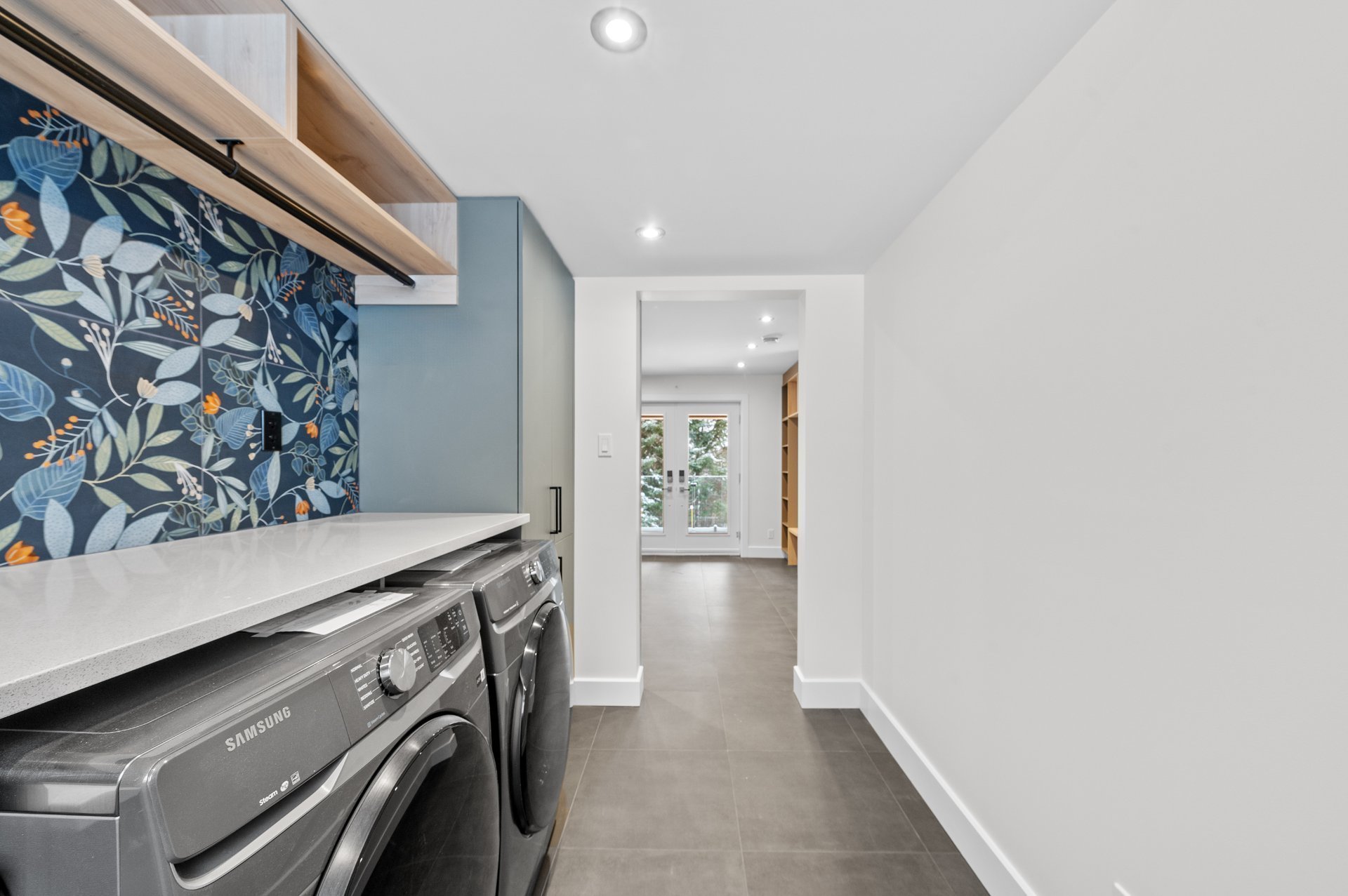 Photo - Laundry room