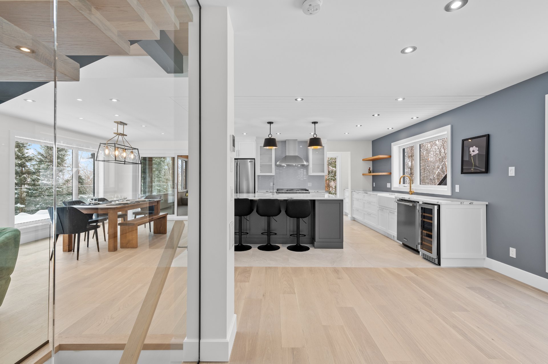 Photo - Overall View