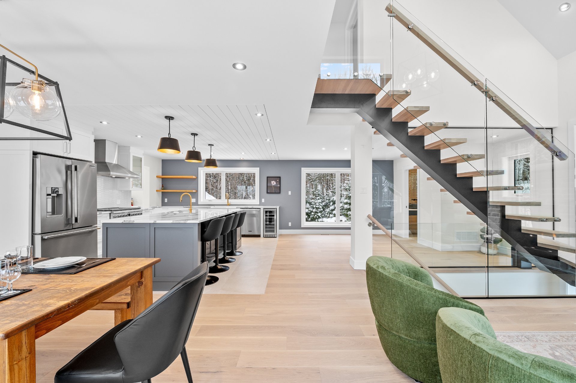 Photo - Overall View