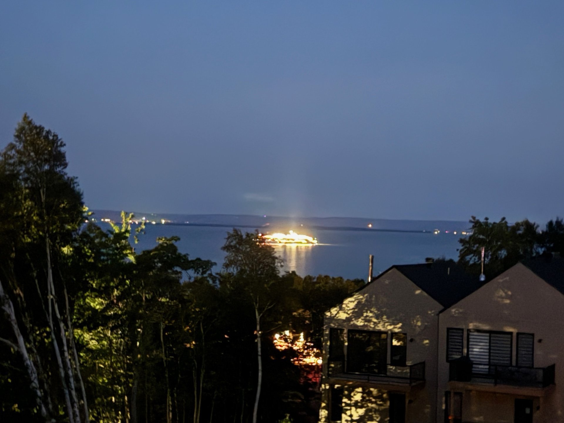 Photo - Vue sur l'eau