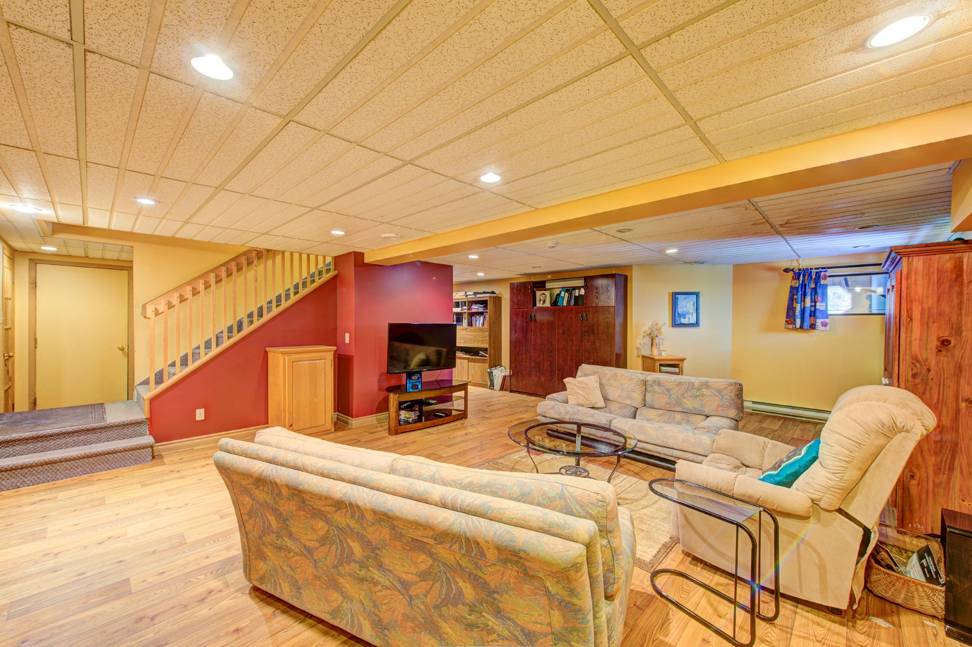 Photo - Family room