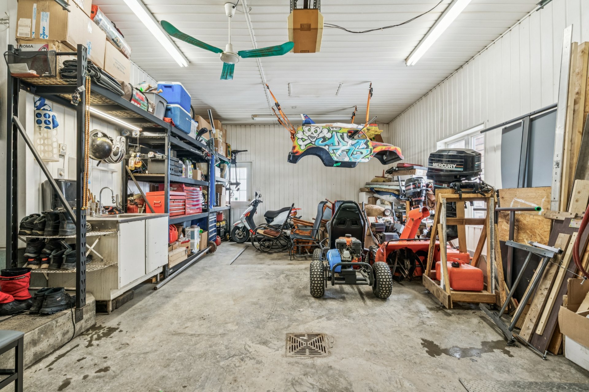Photo - Garage