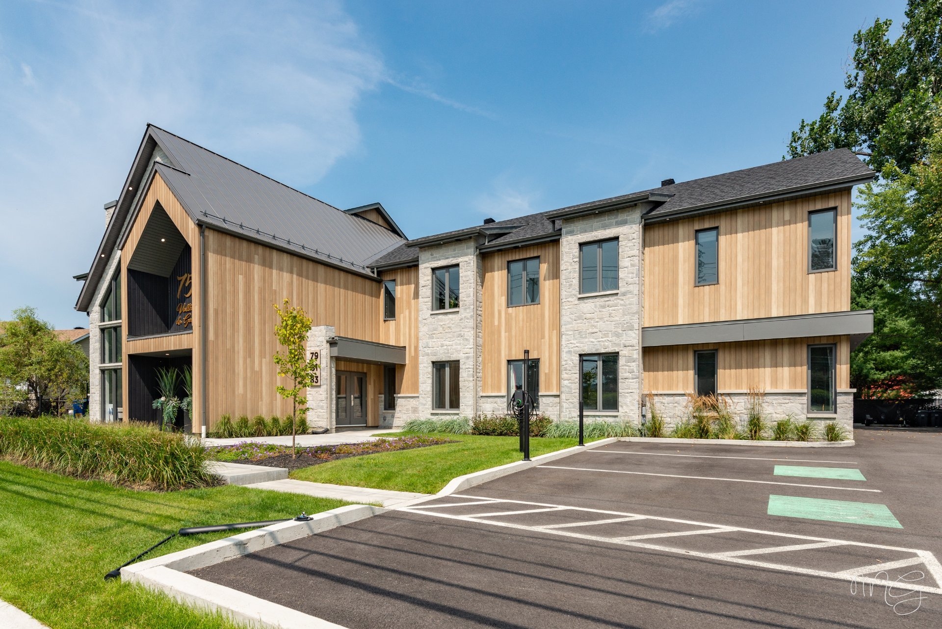 Photo - Stationnement