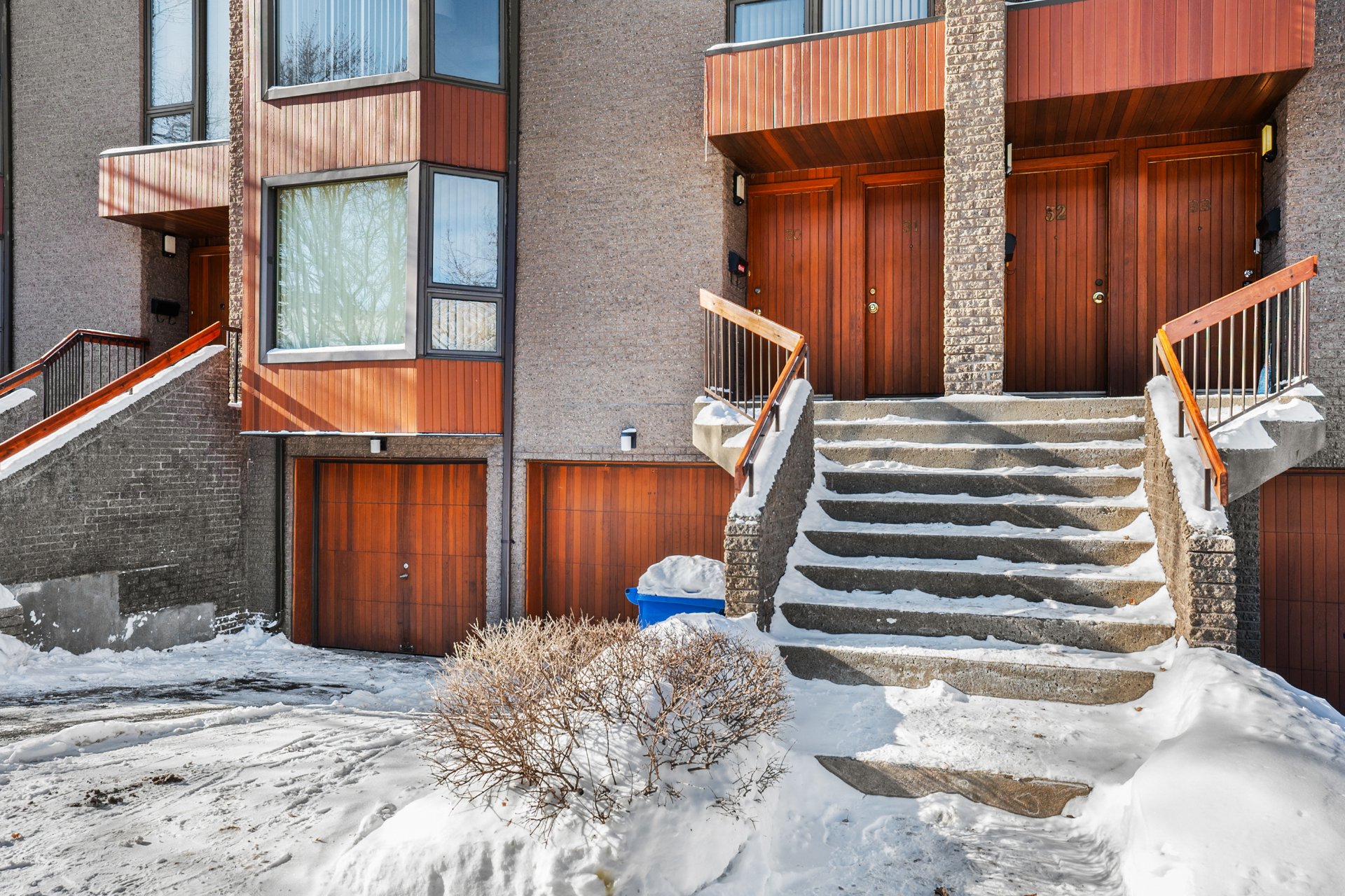 Photo - Entrée extérieure