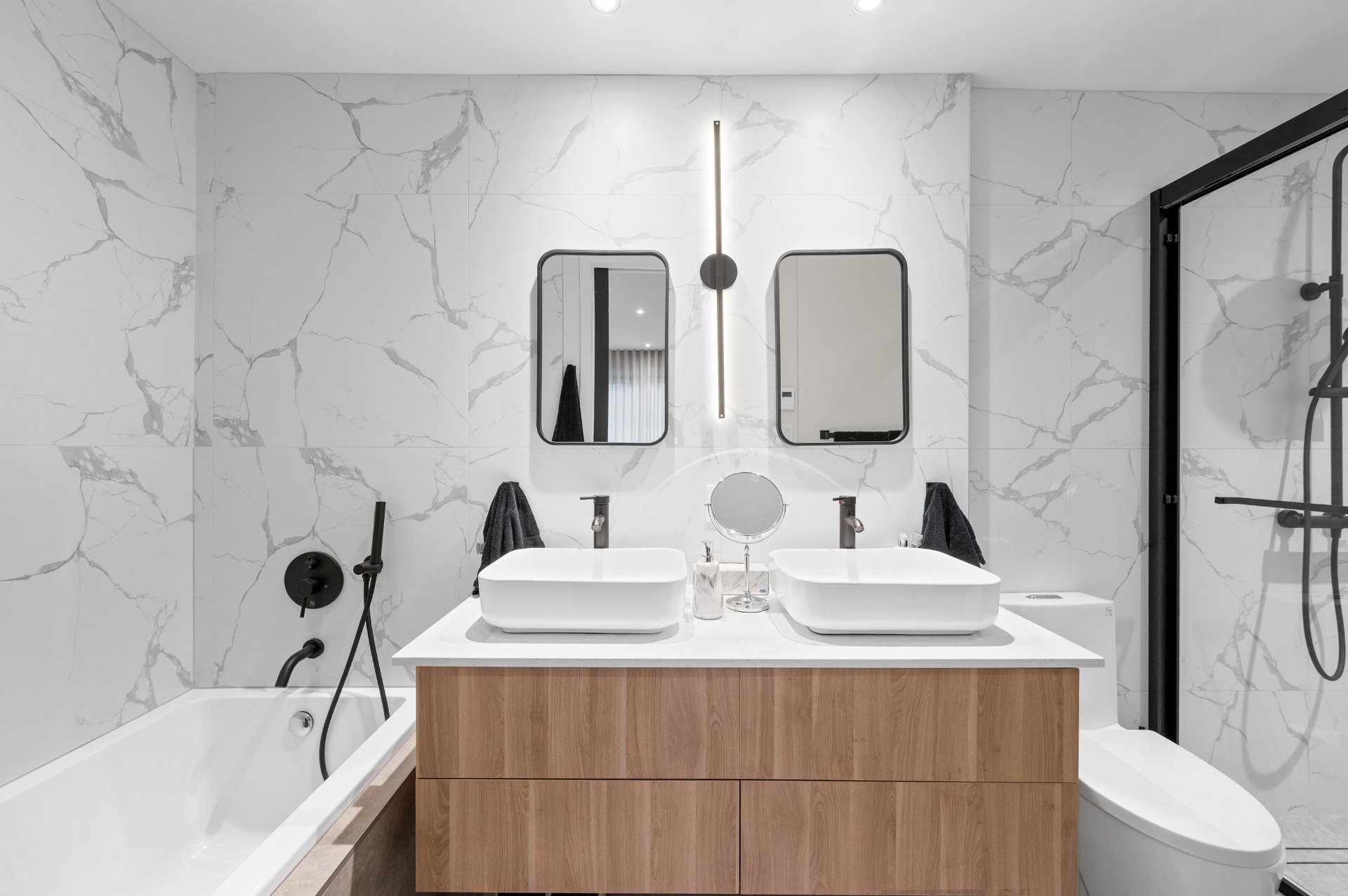 Photo - Salle de bains attenante à la CCP