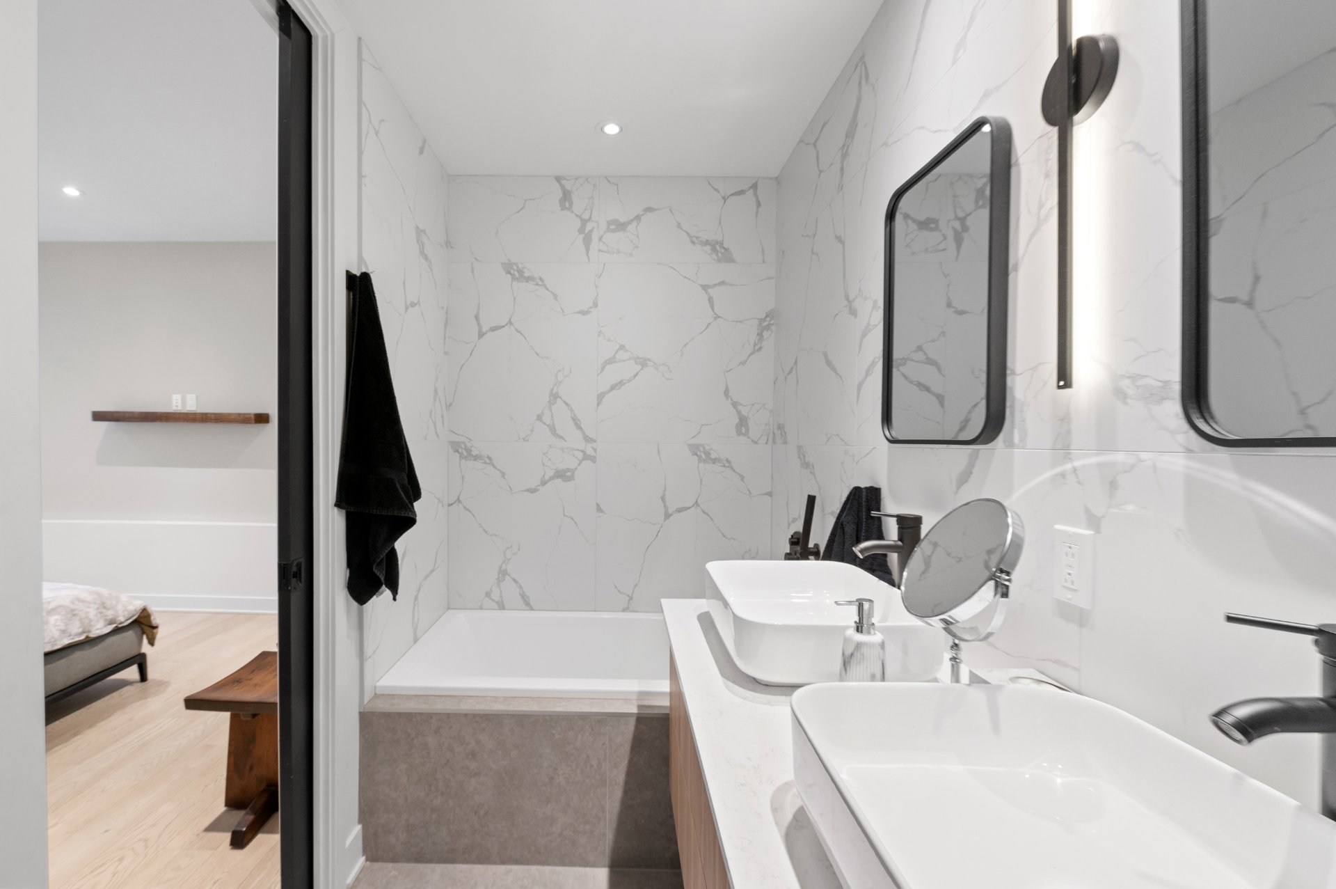 Photo - Salle de bains attenante à la CCP