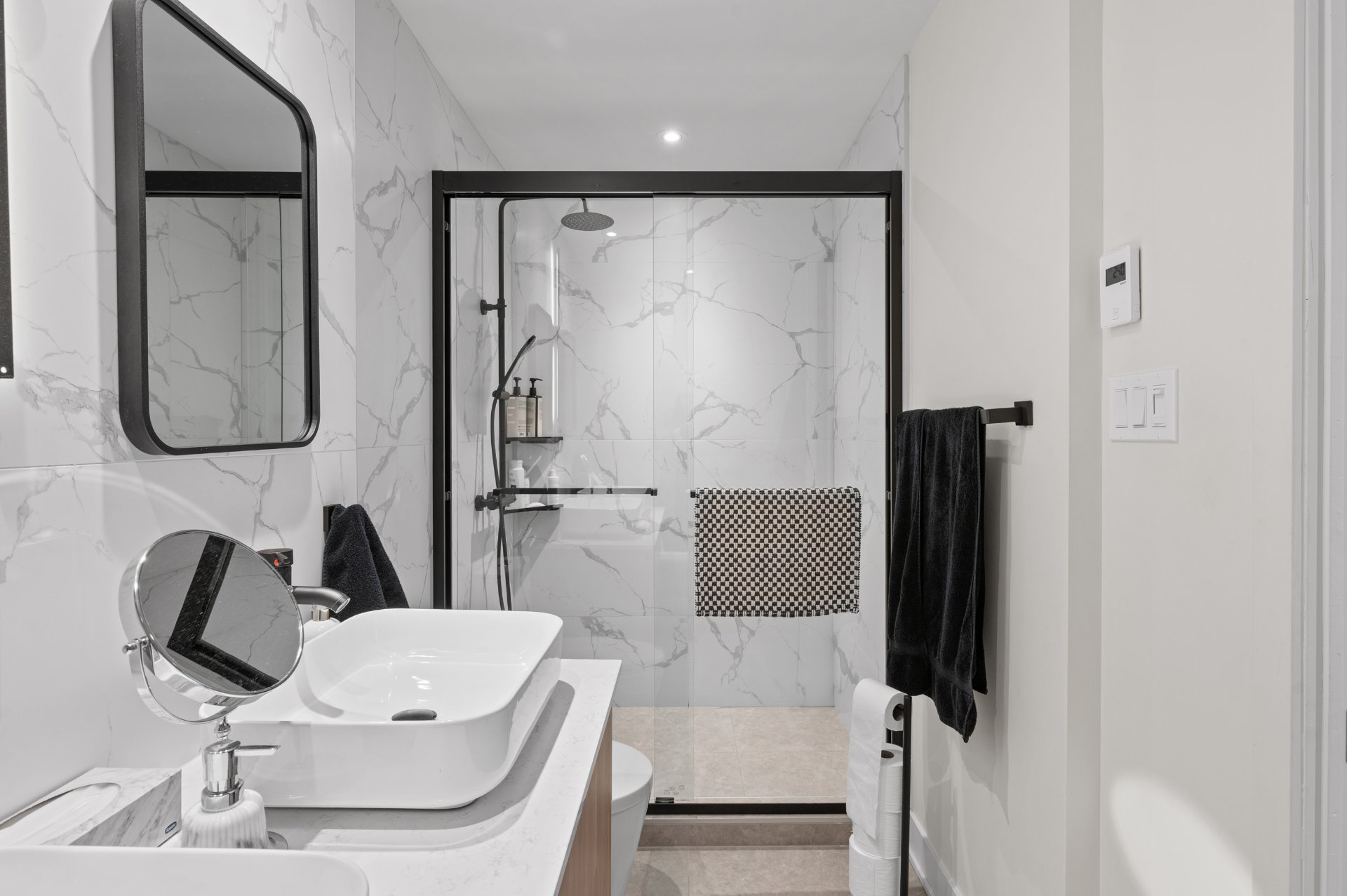 Photo - Salle de bains attenante à la CCP