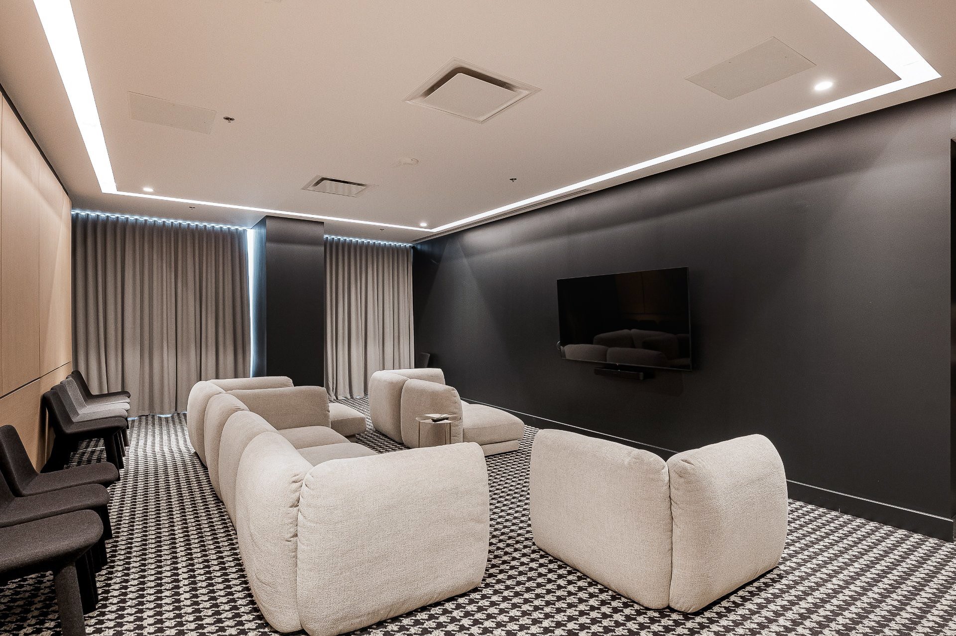 Photo - Home theatre