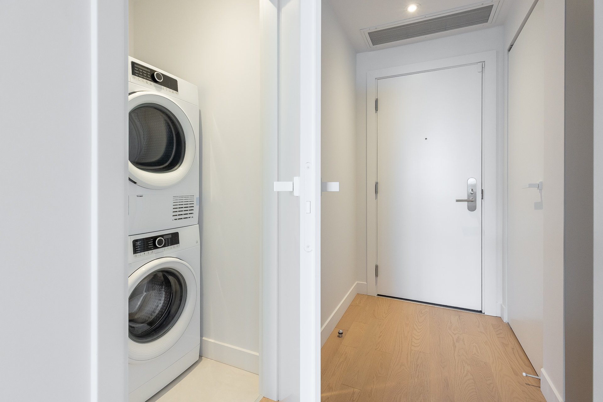 Photo - Laundry room