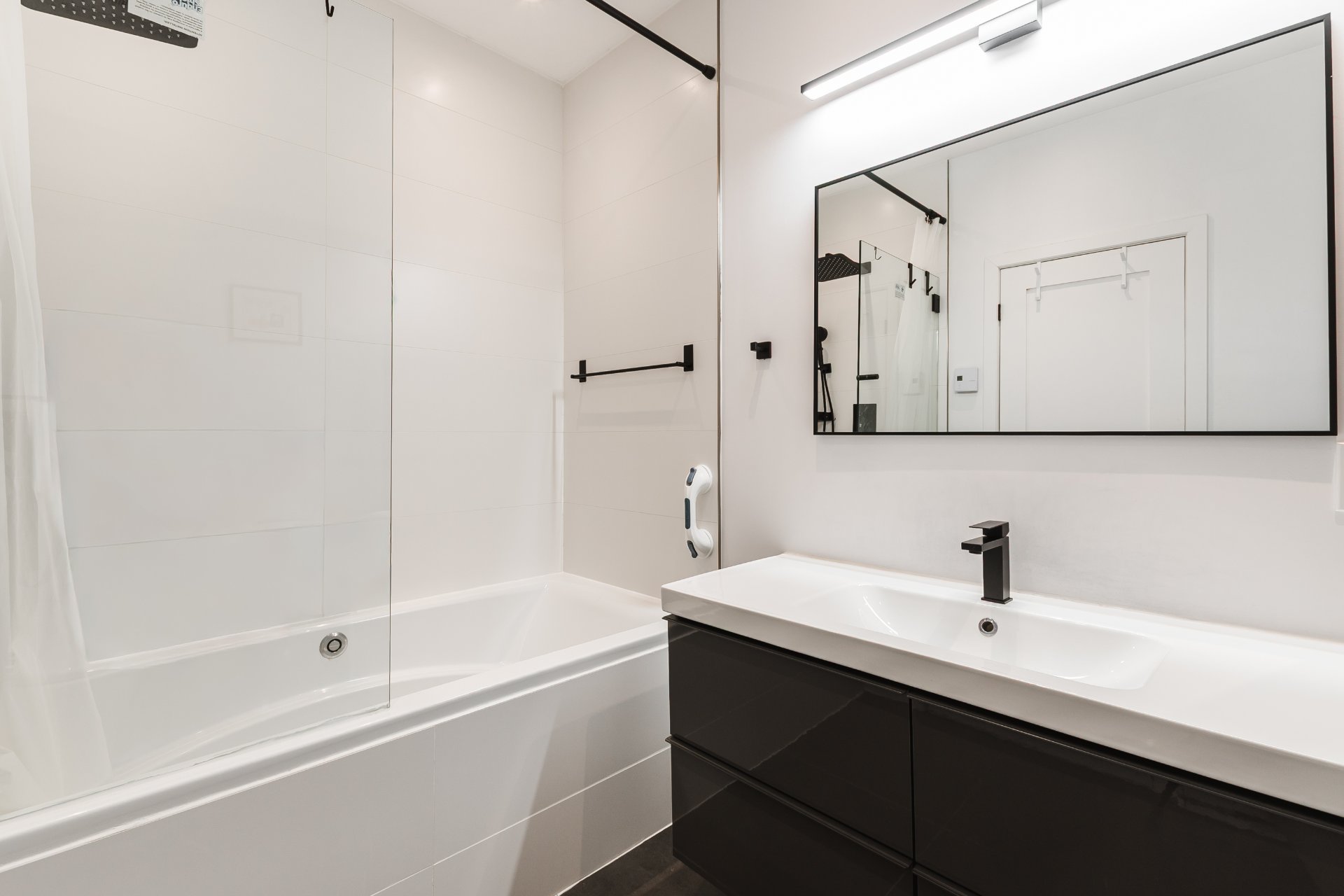 Salle de bains attenante à la CCP