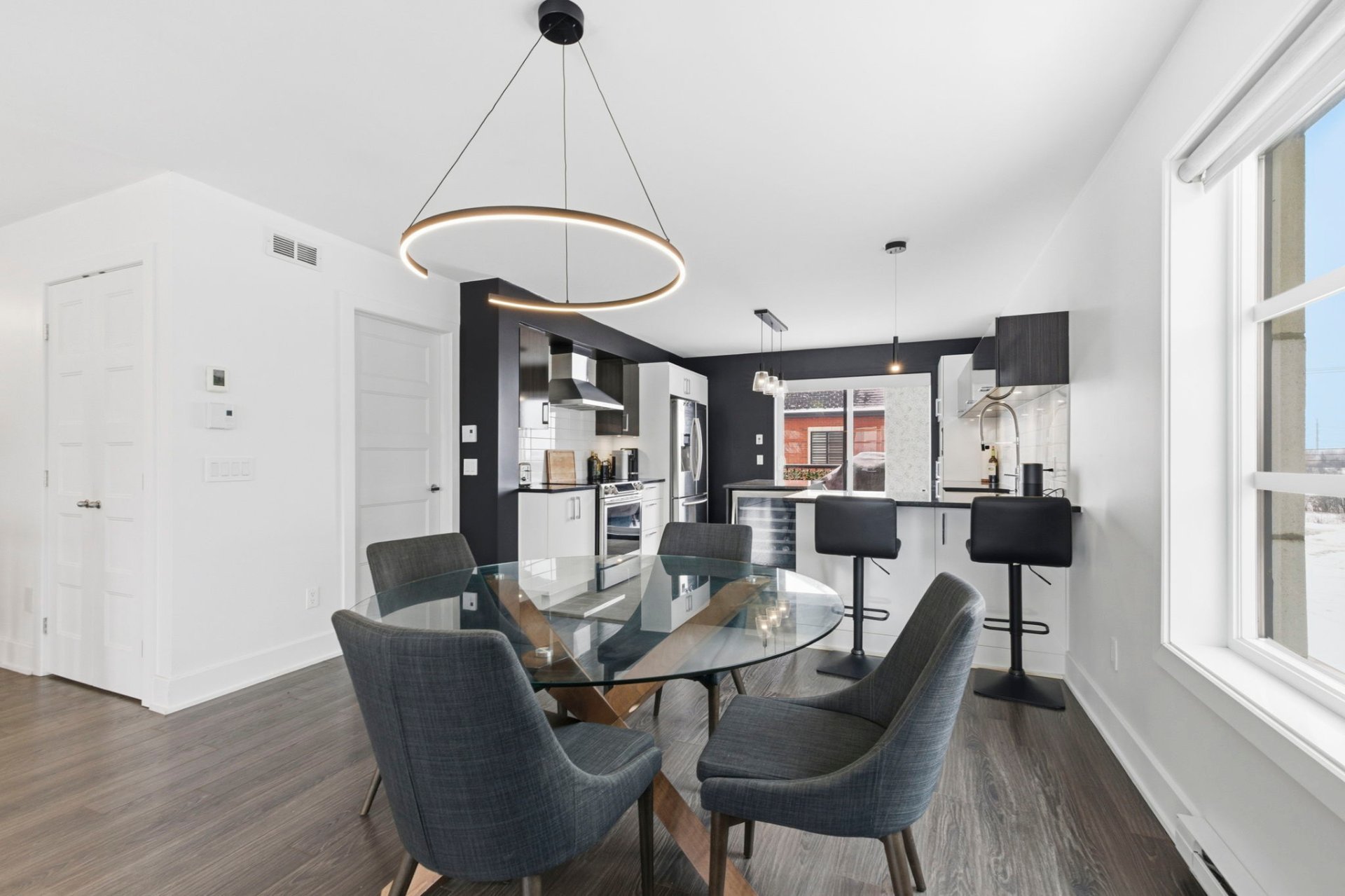 Photo - Salle à manger