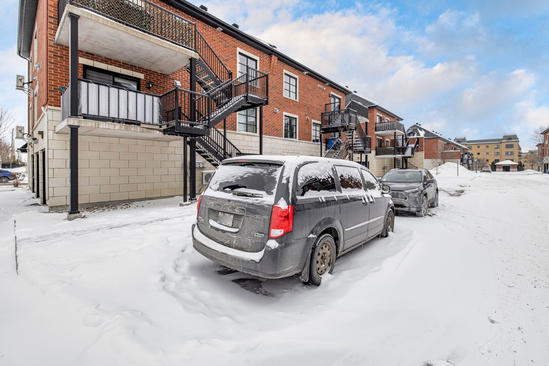 Photo - Stationnement