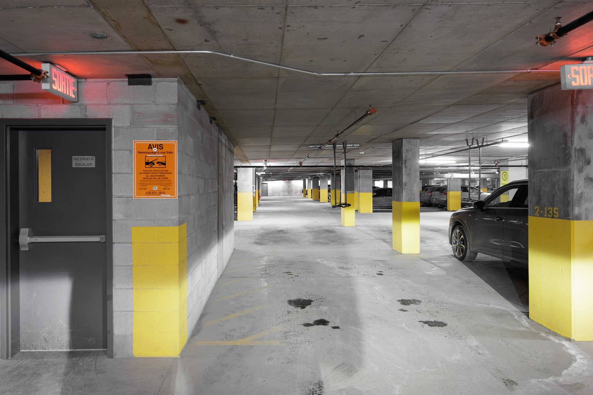 Photo - Stationnement