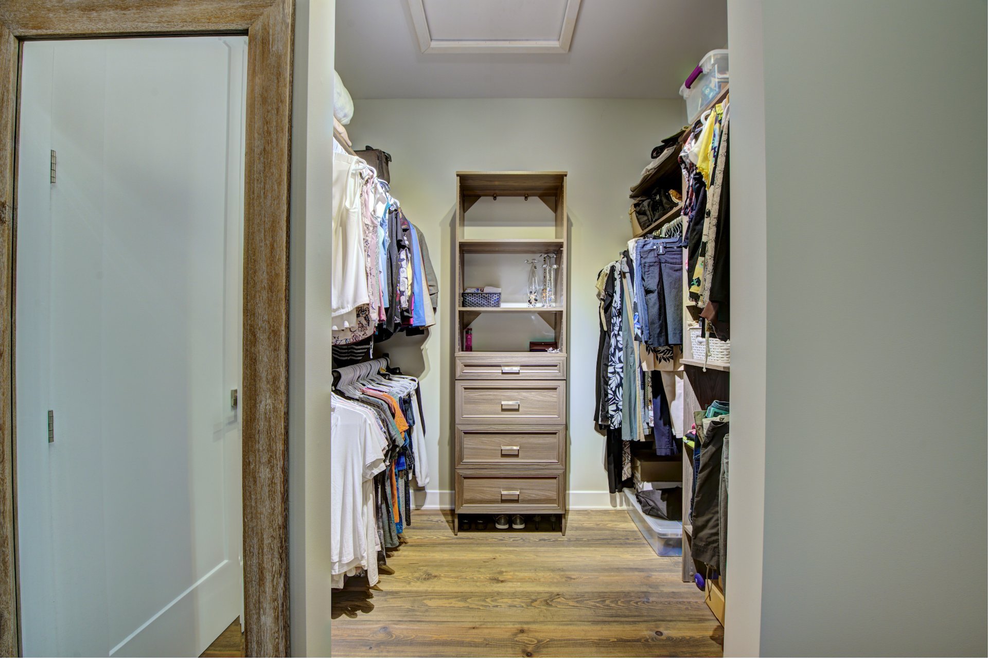 Photo - Penderie (Walk-in)