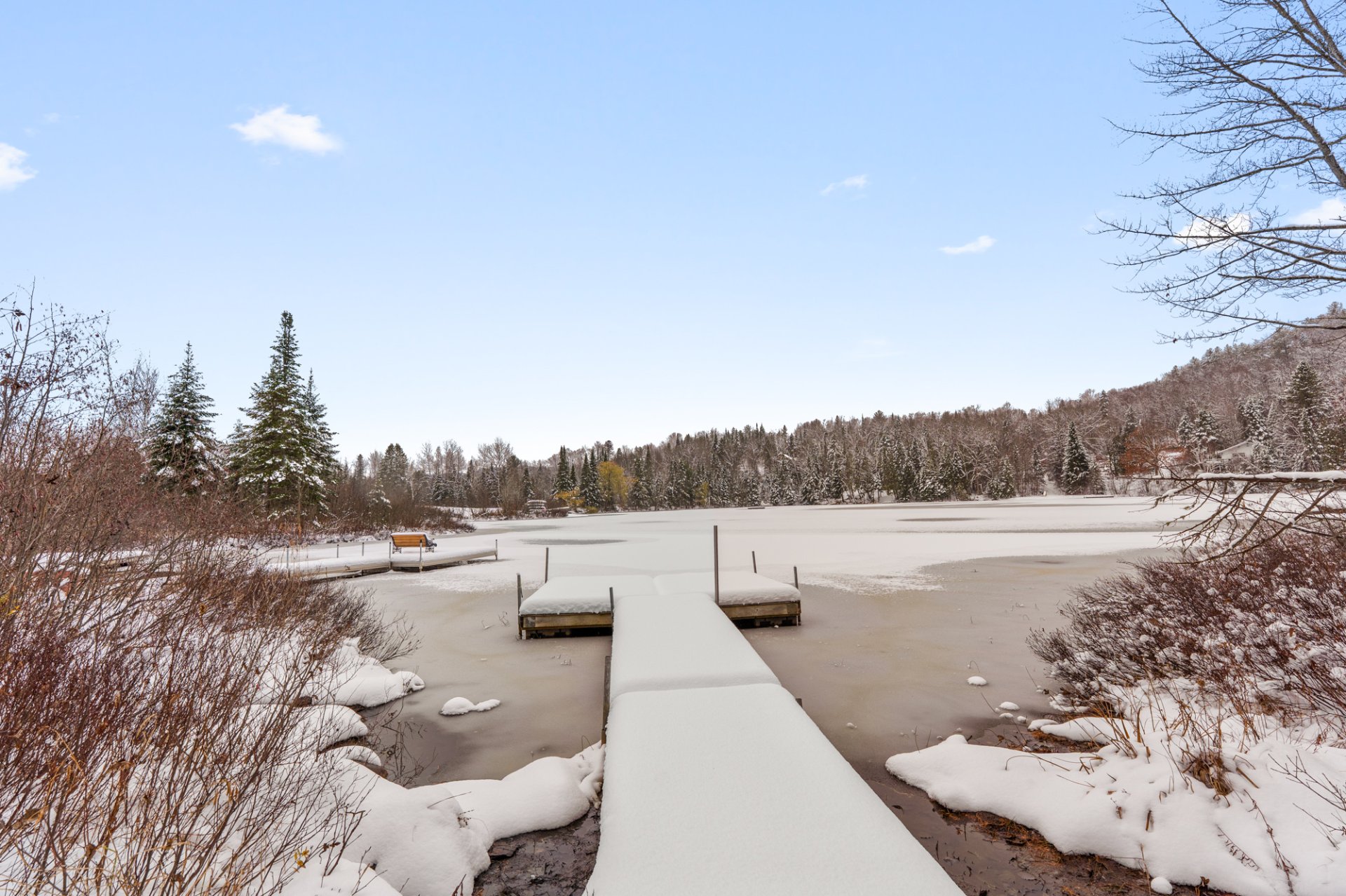 Accès au plan d'eau