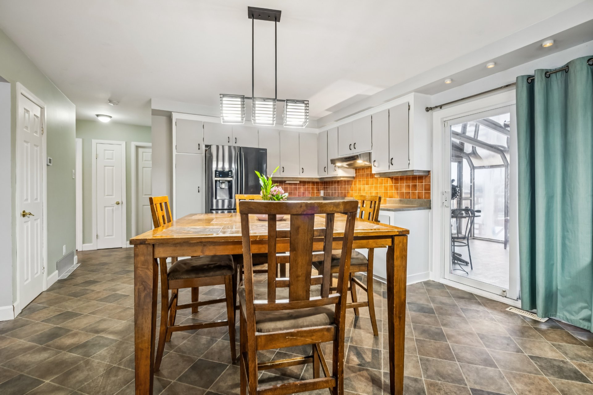 Photo - Salle à manger