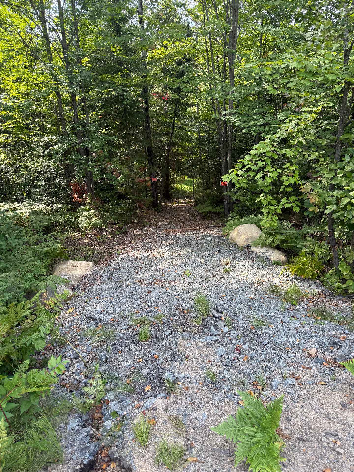 Accès au plan d'eau