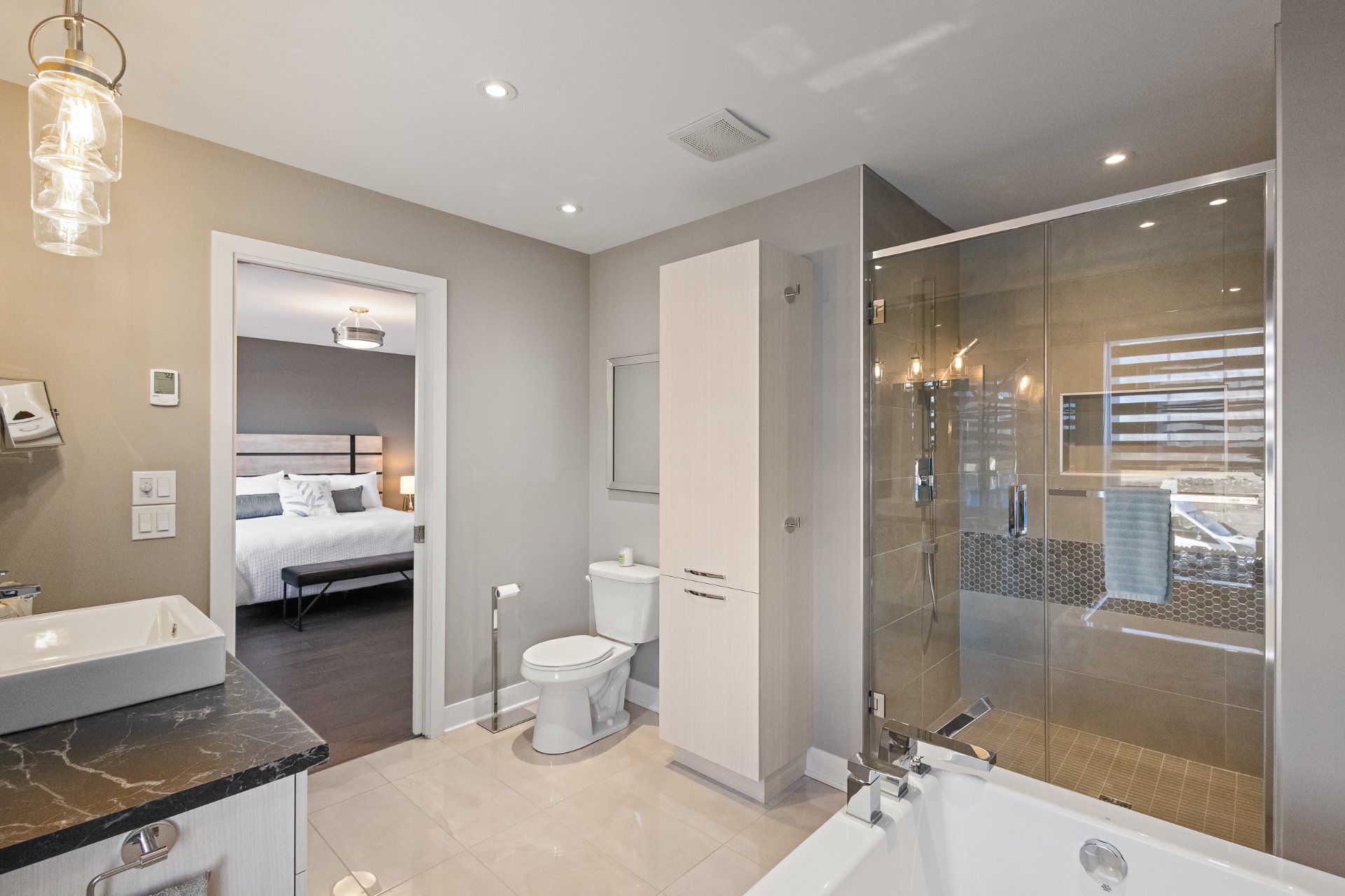 Salle de bains attenante à la CCP