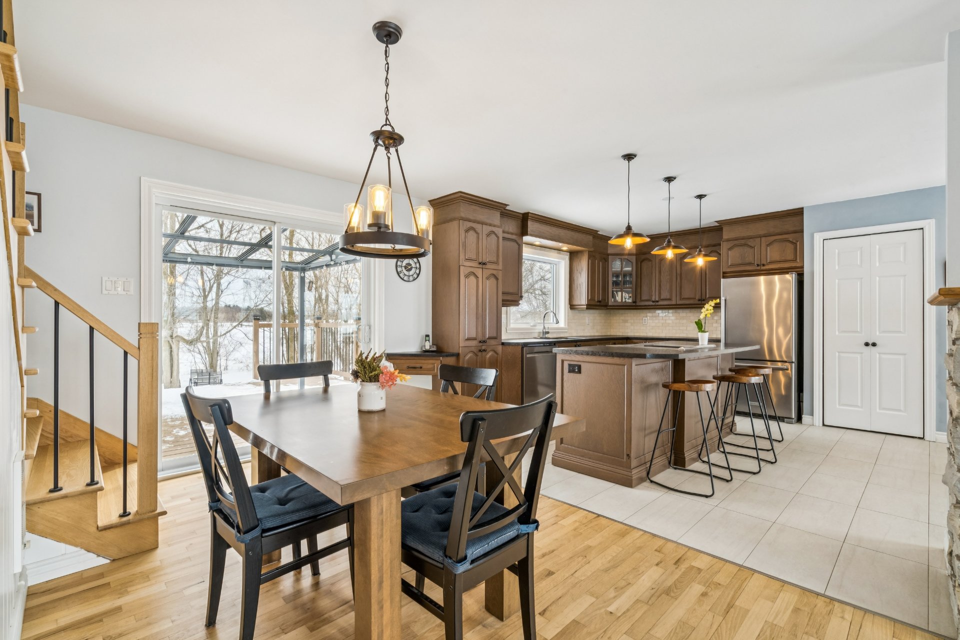 Photo - Salle à manger