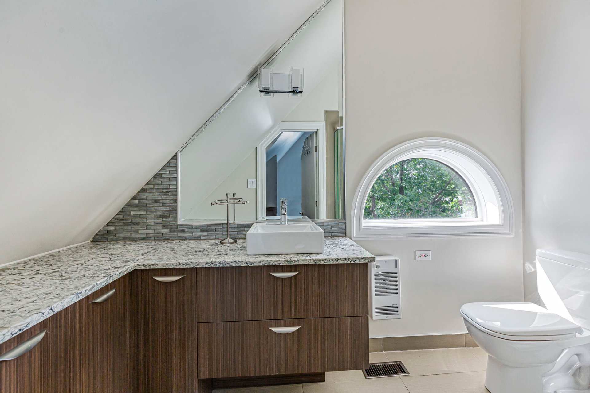 Salle de bains attenante à la CCP