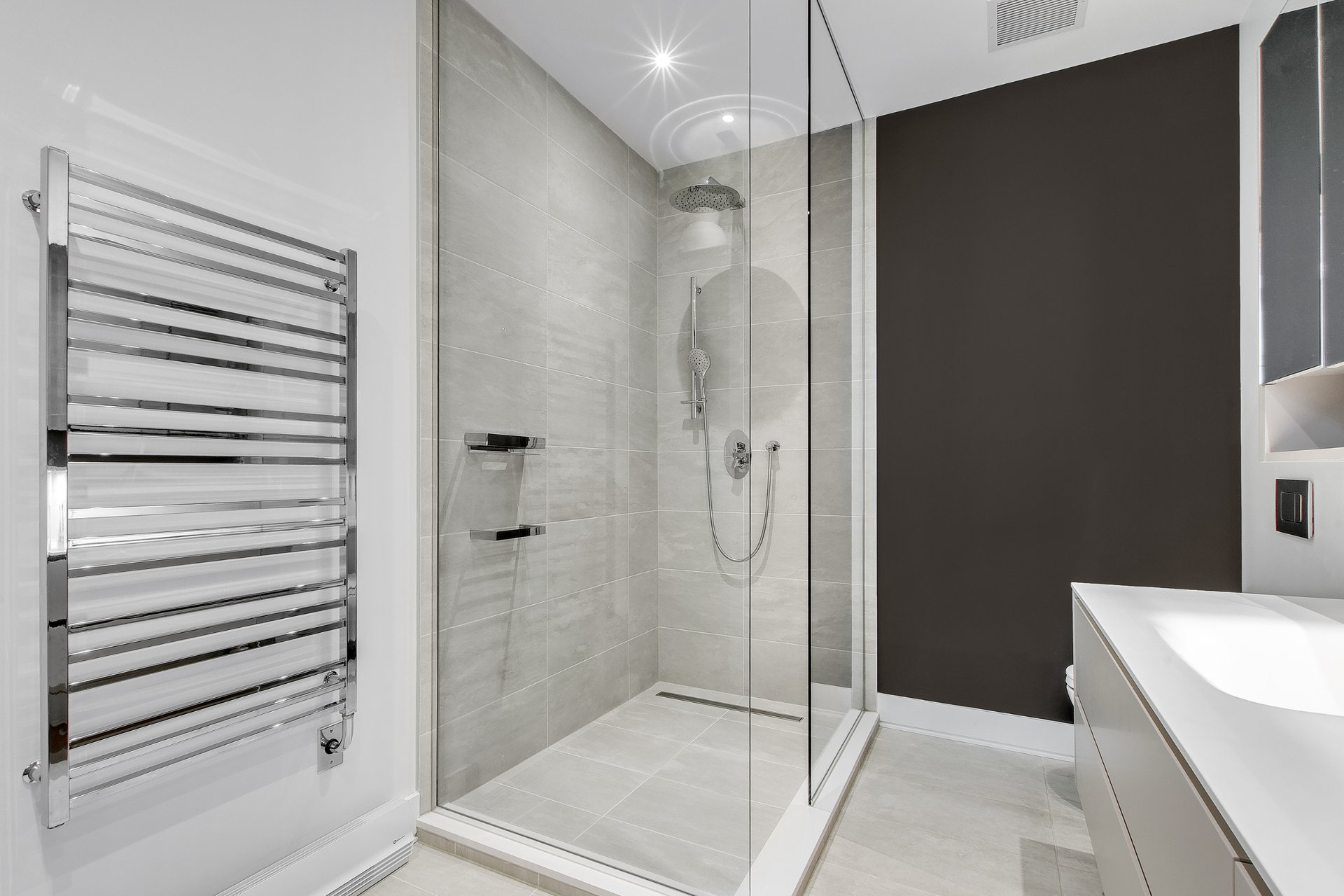 Salle de bains attenante à la CCP