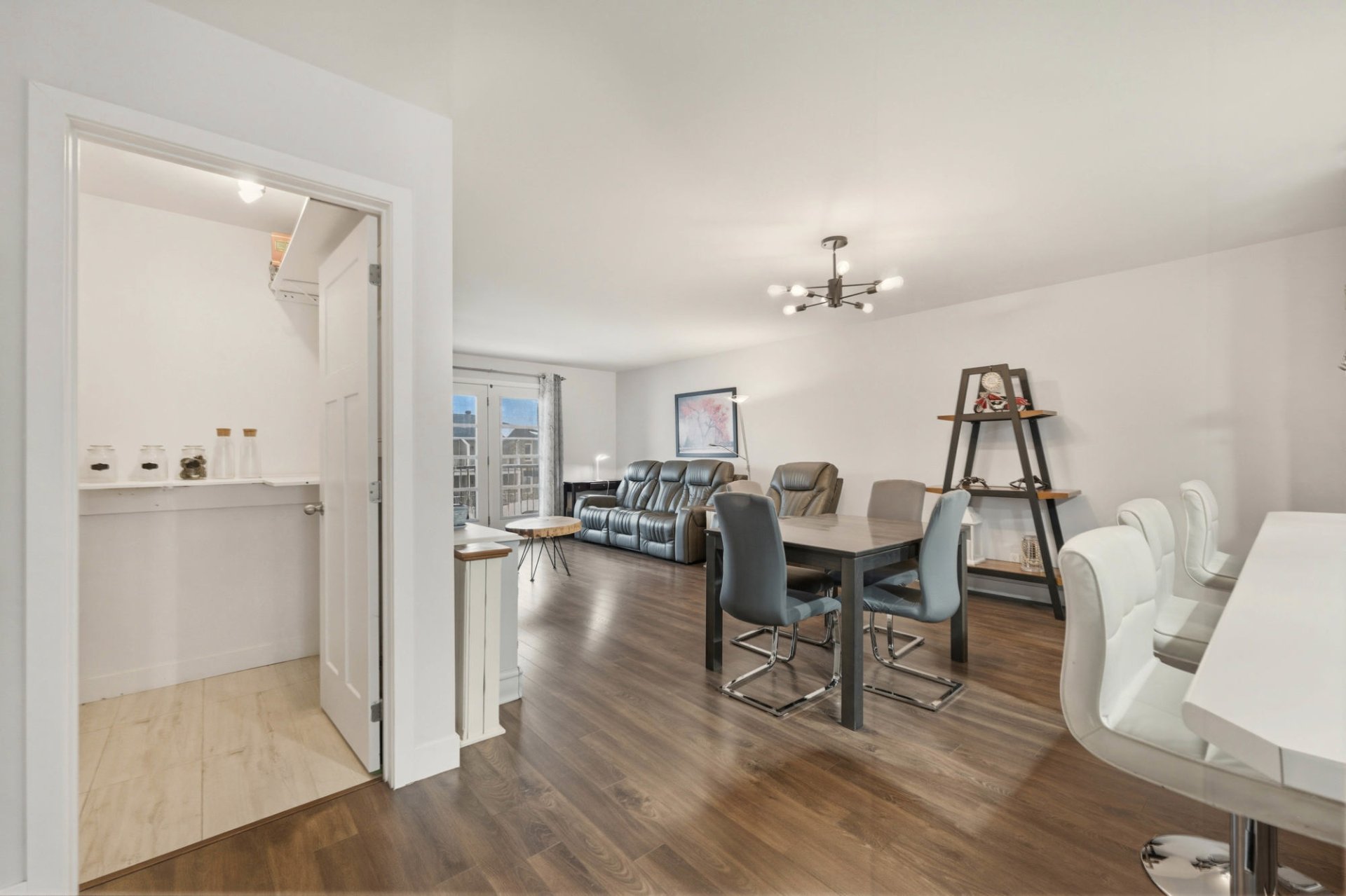 Photo - Overall View