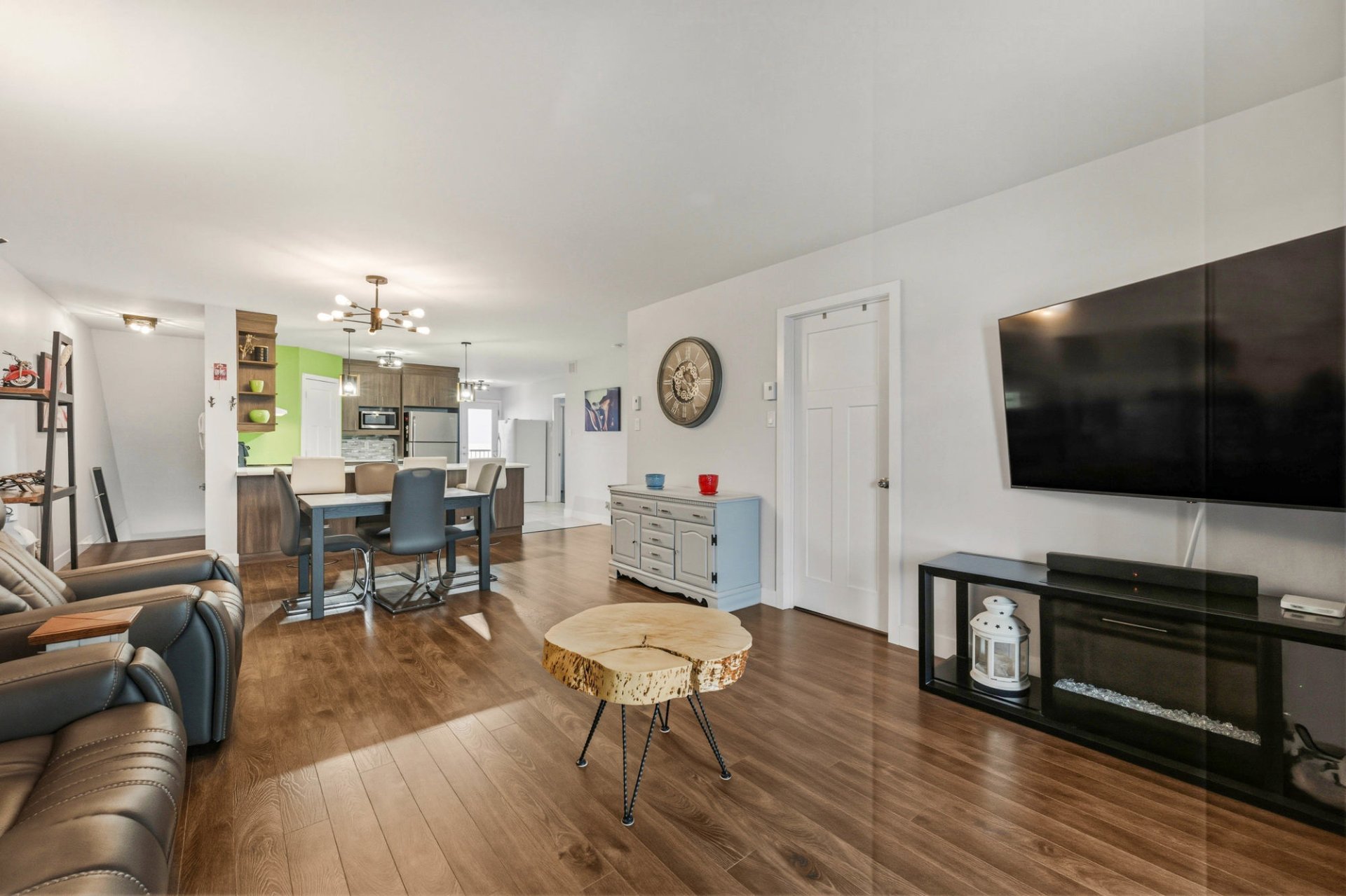 Photo - Overall View