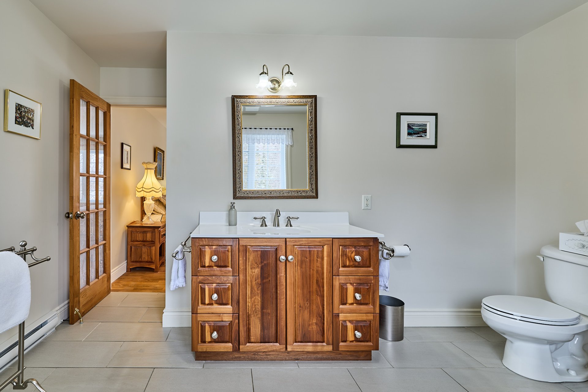 Salle de bains attenante à la CCP