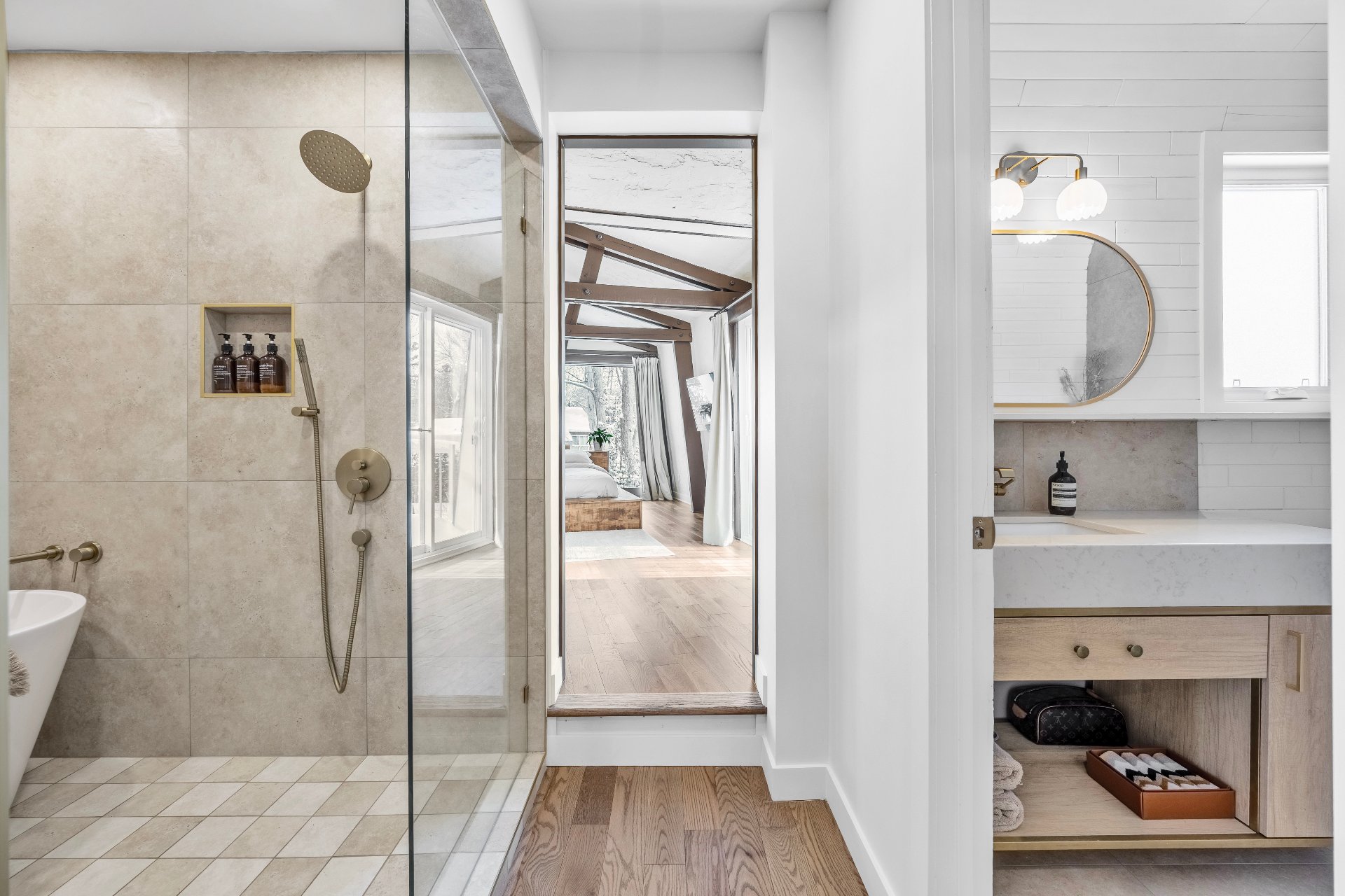 Photo - Salle de bains attenante à la CCP