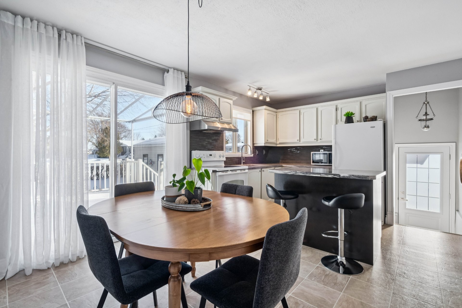 Photo - Salle à manger