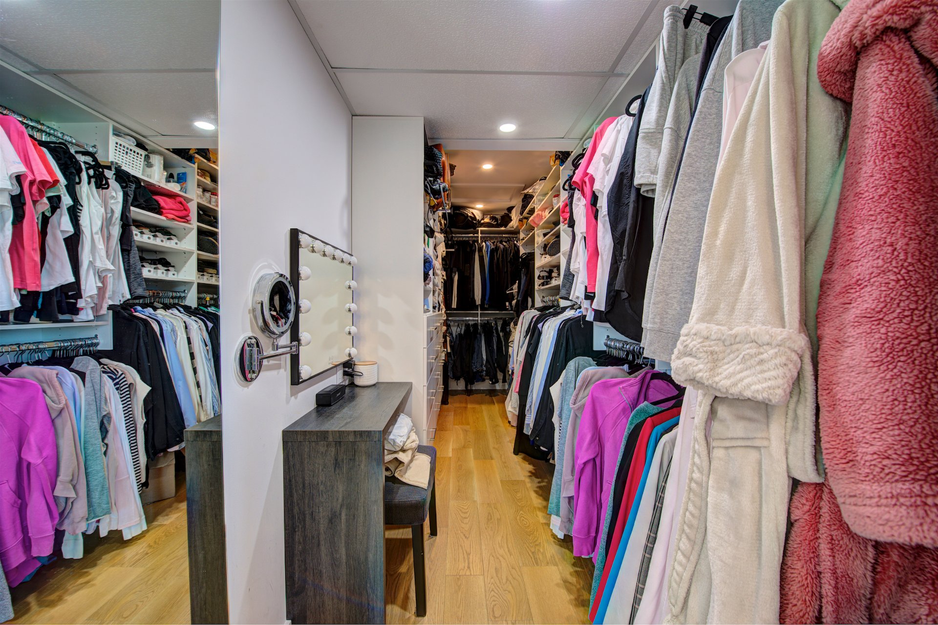 Photo - Penderie (Walk-in)