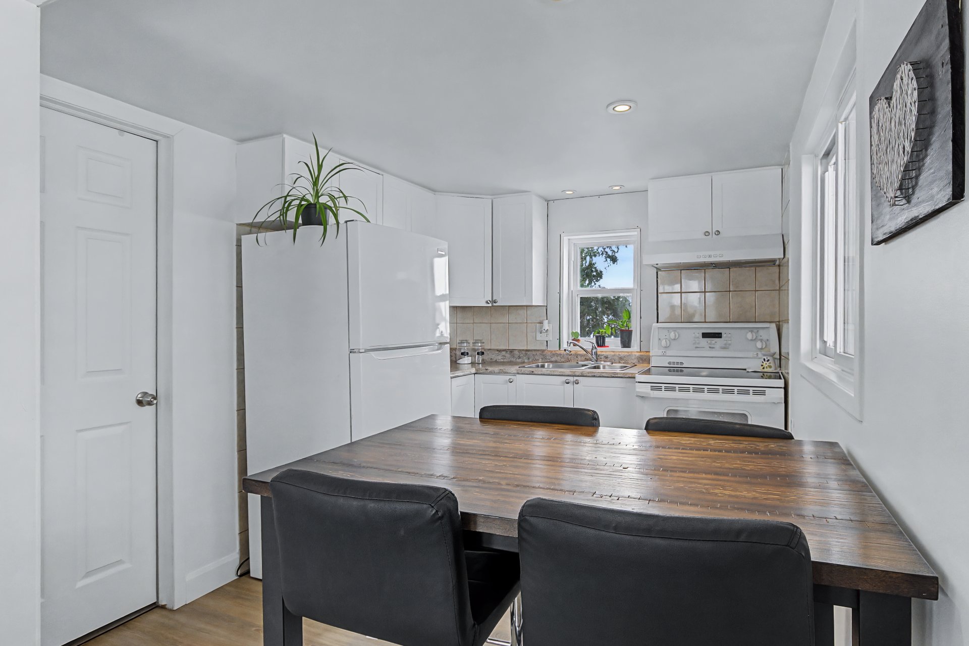 Photo - Overall View