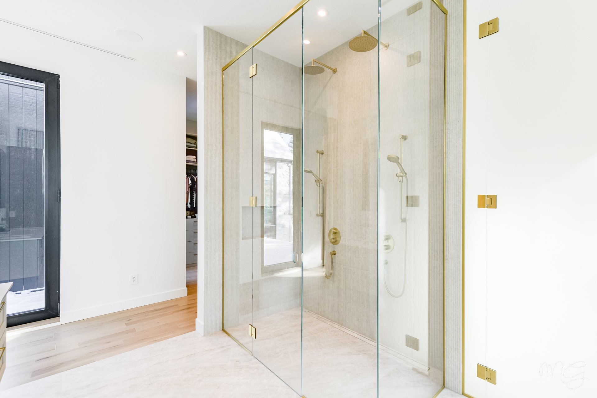 Photo - Salle de bains attenante à la CCP